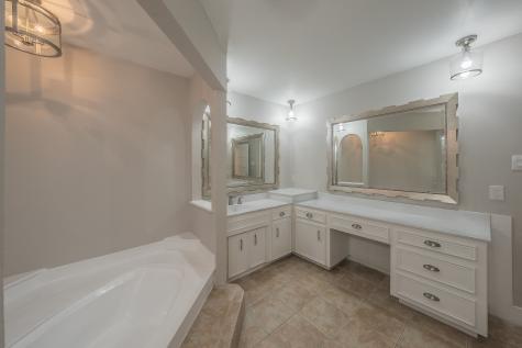 1724 Prestonwood Drive Arlington TX 76012