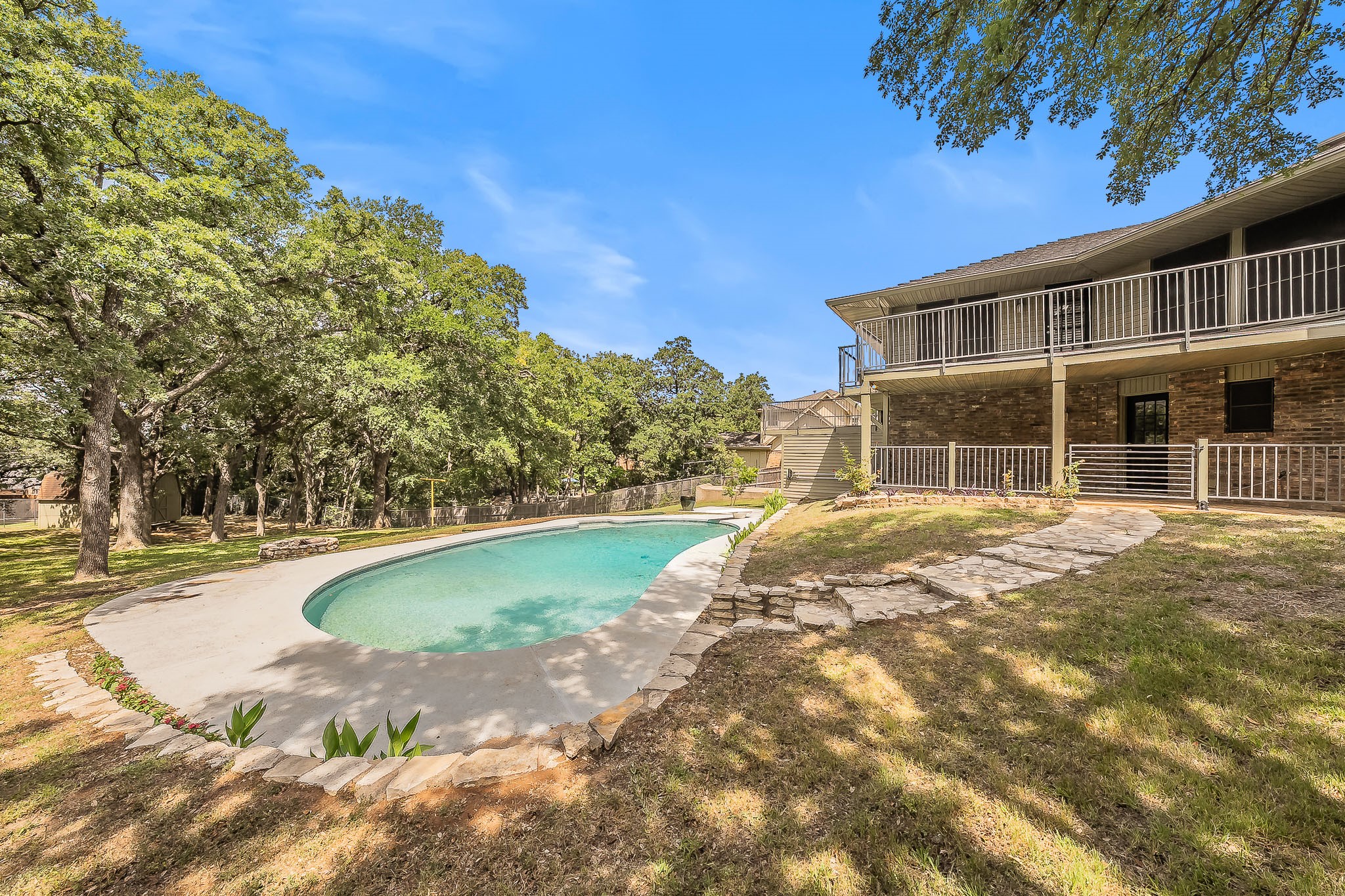 1724 Prestonwood Drive Arlington TX 76012