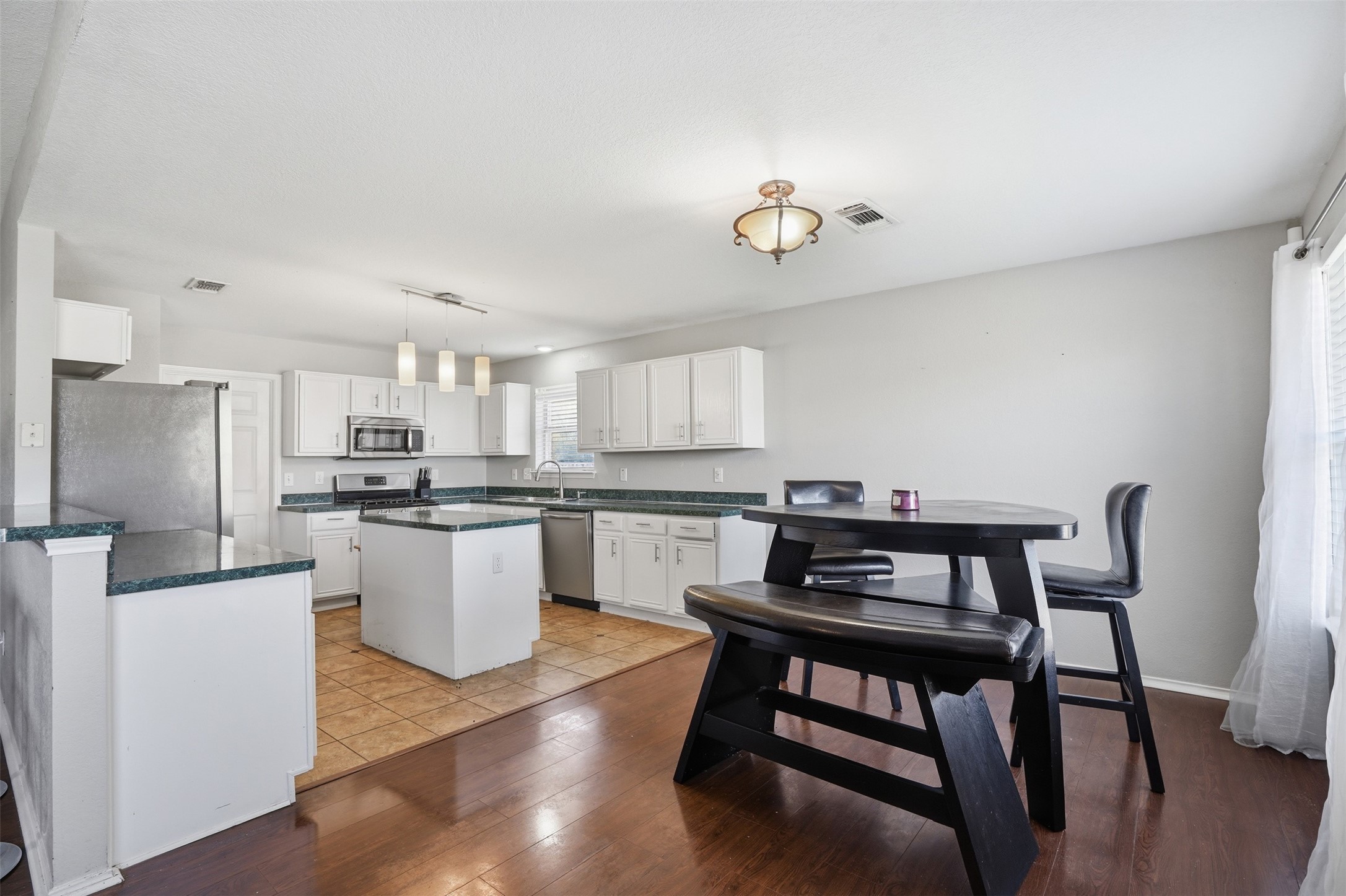 1026 Meadowbend Drive Cedar Hill TX 75104