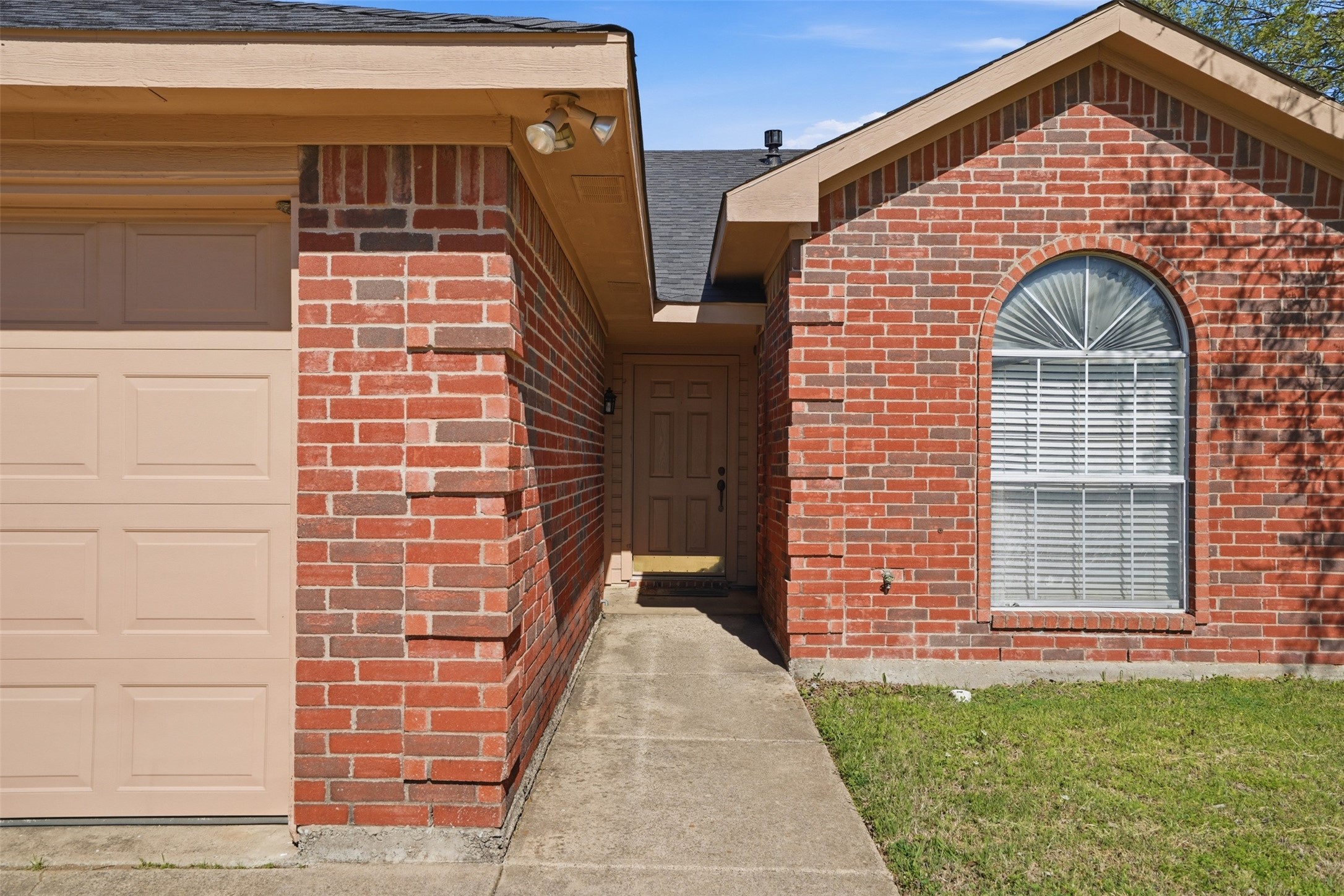 1026 Meadowbend Drive Cedar Hill TX 75104
