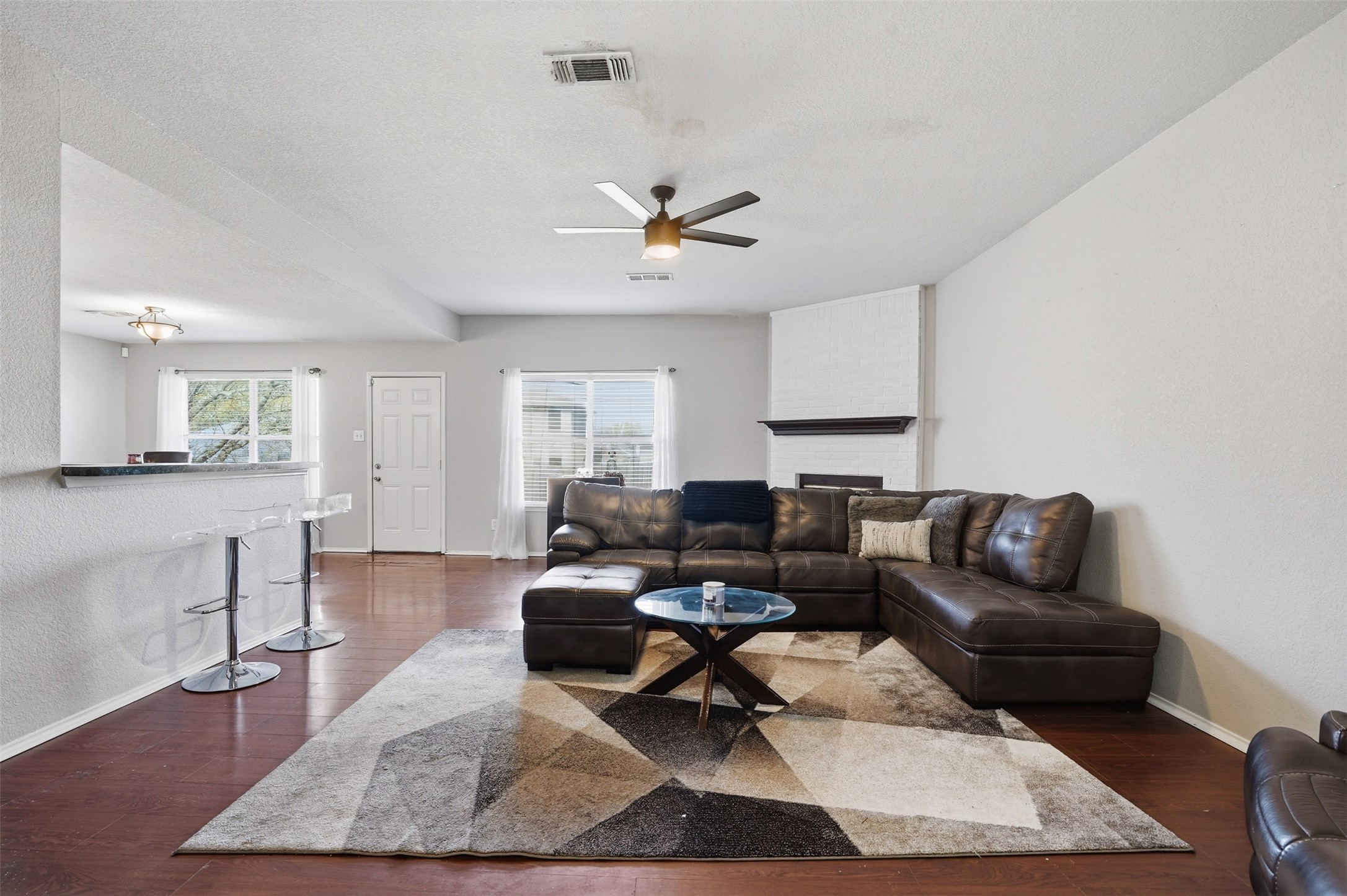 1026 Meadowbend Drive Cedar Hill TX 75104