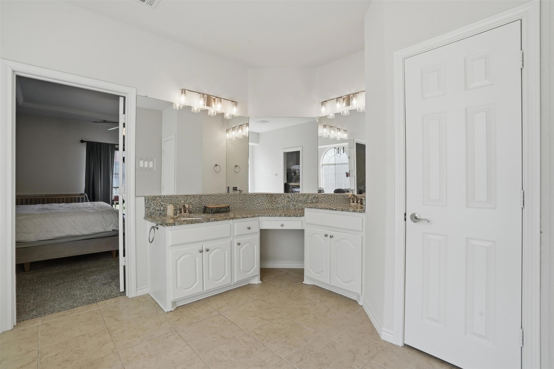 3048 Larreta Grand Prairie TX 75054