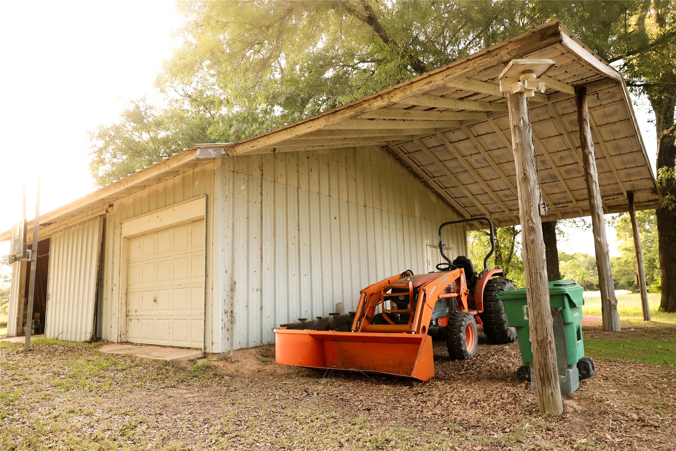 213 County Road 2320 Telephone TX 75488