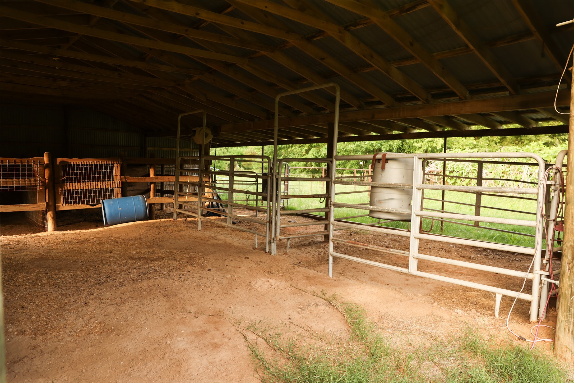 213 County Road 2320 Telephone TX 75488