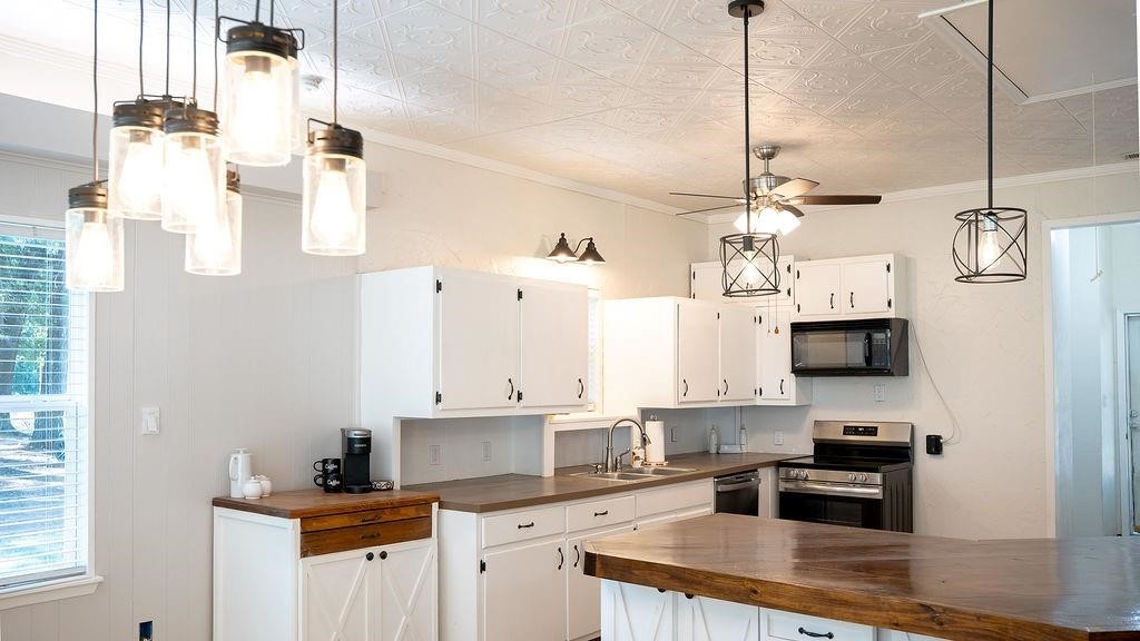 213 County Road 2320 Telephone TX 75488