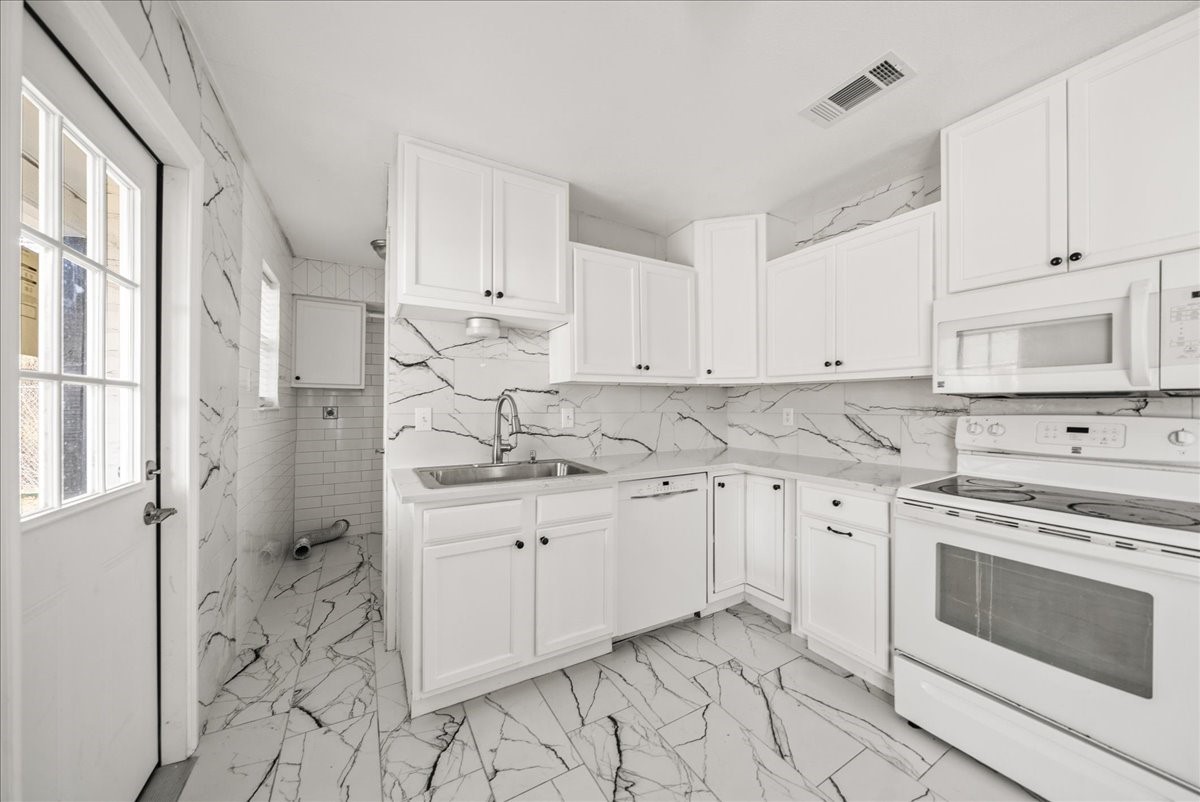 5507 Alexander Street Sachse TX 75048
