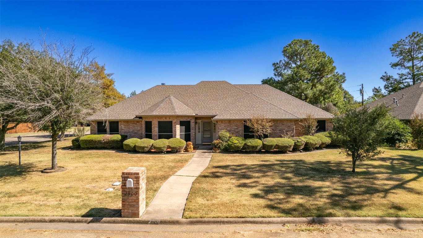2900 Meadowview Road Commerce TX 75428
