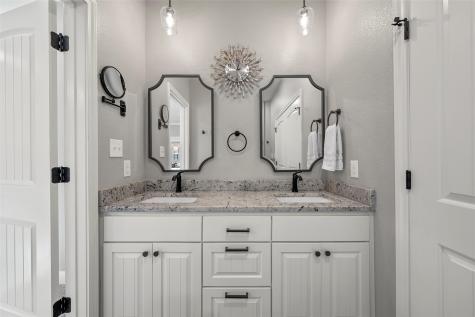 117 Lost Oaks Drive Waco TX 76705