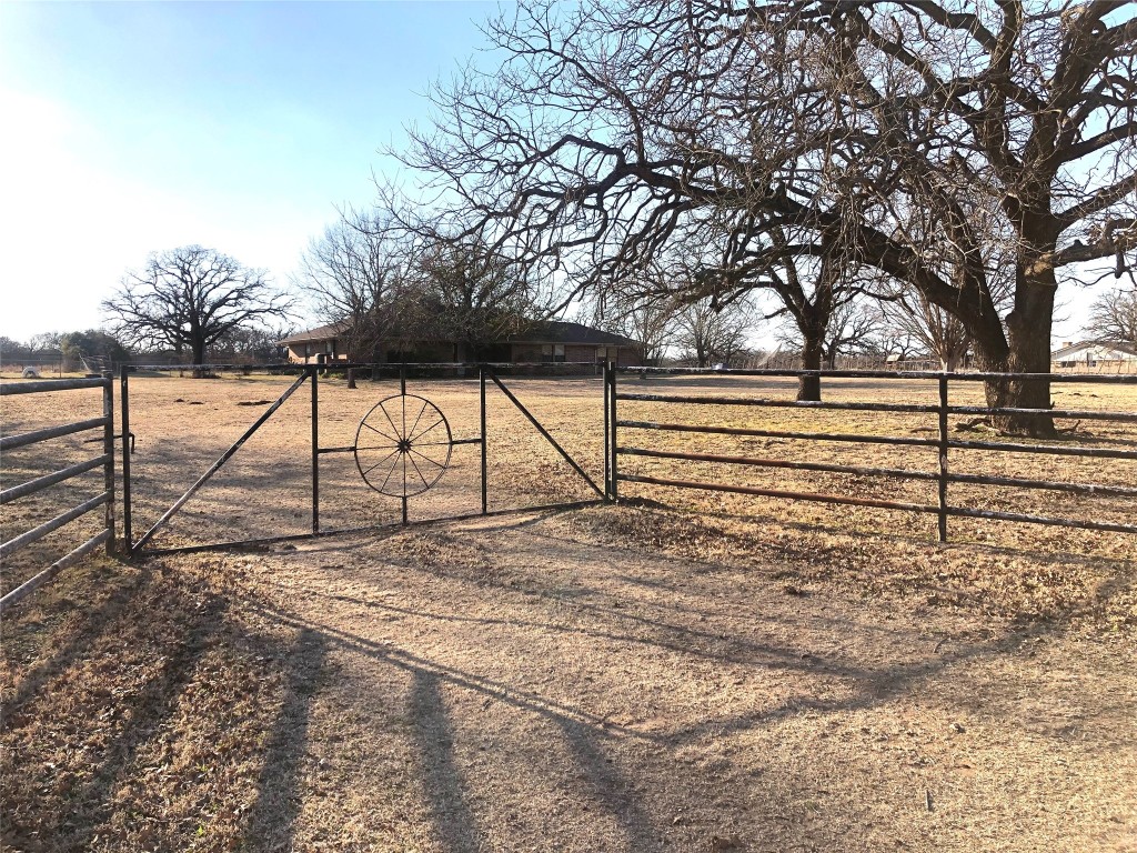 604 County Road 4680 Boyd TX 76023