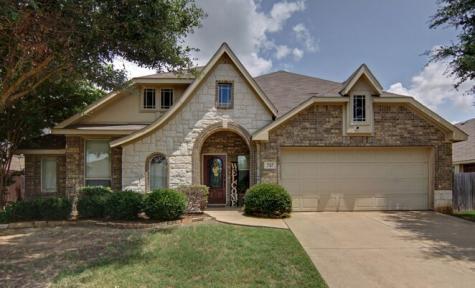 717 Hutchins Drive Crowley TX 76036