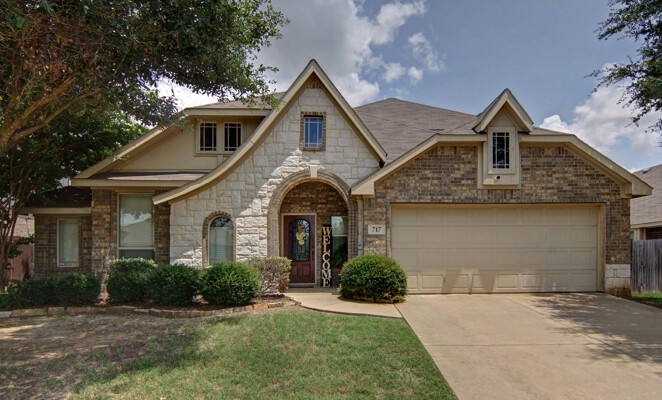 717 Hutchins Drive Crowley TX 76036