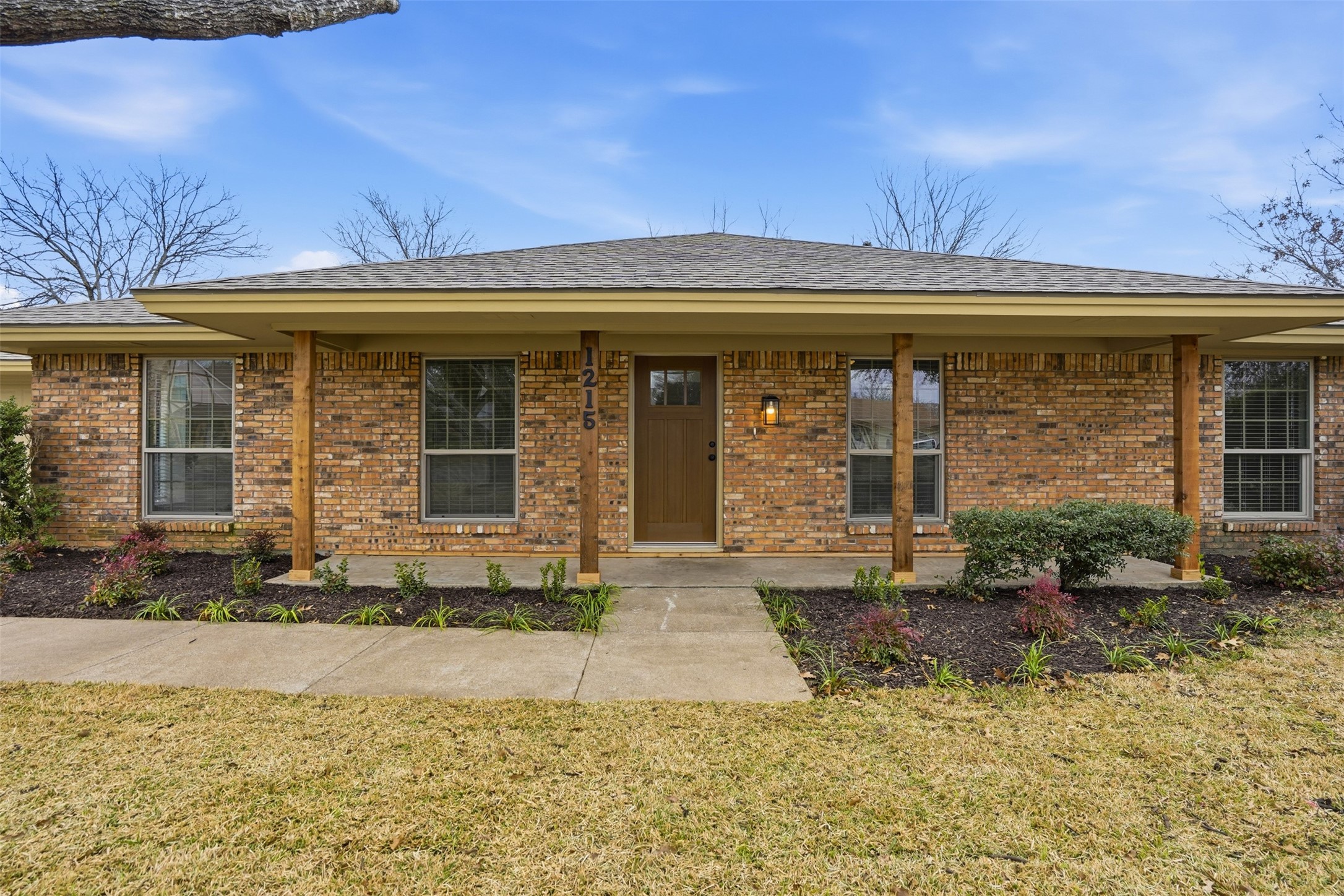 1215 Bradley Drive Cleburne TX 76033