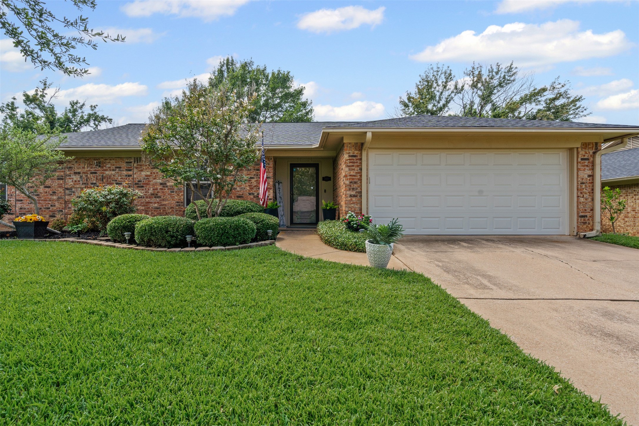 7609 Hunt Drive North Richland Hills TX 76182