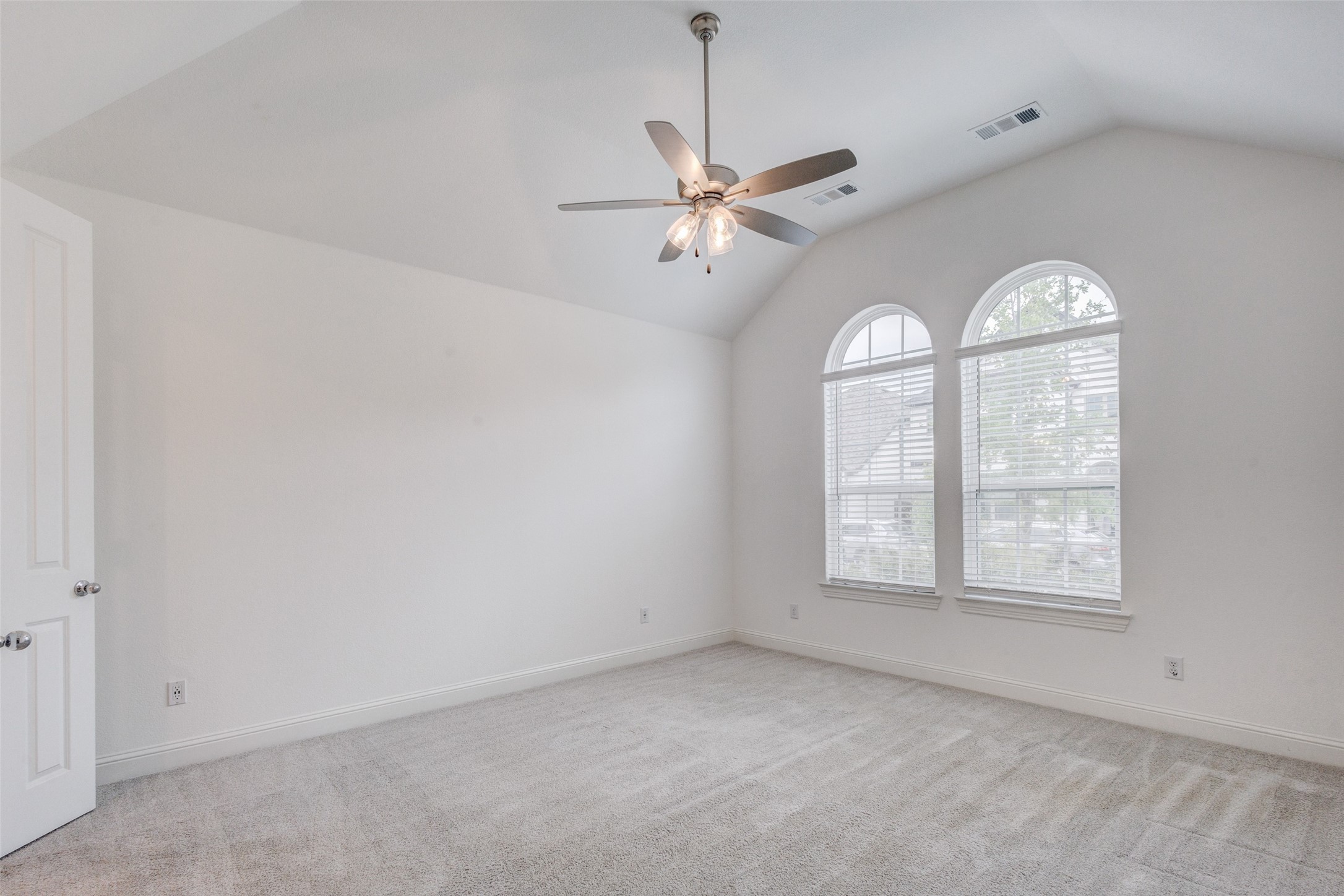 1435 Eden Valleywood Way Arlington TX 76005