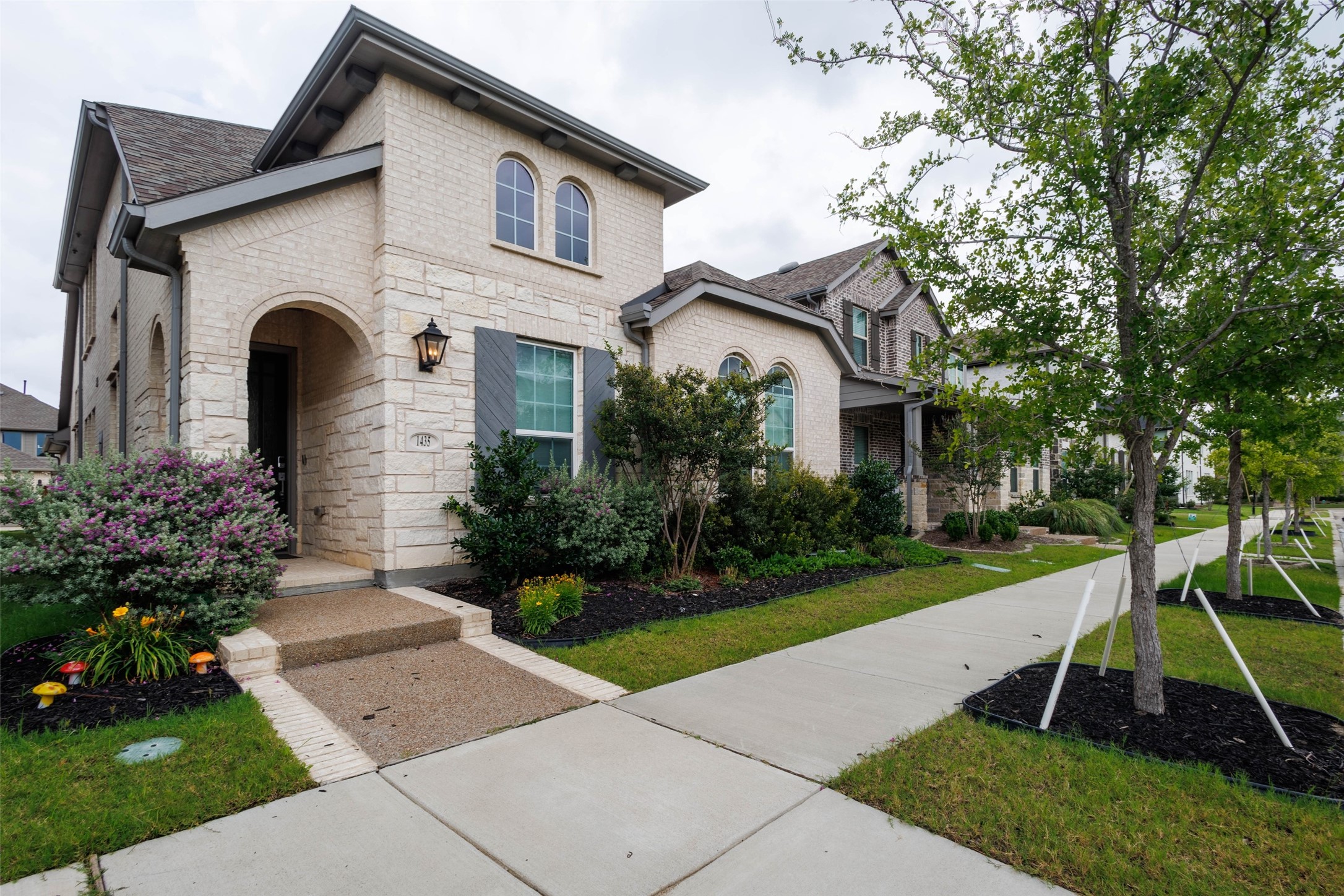 1435 Eden Valleywood Way Arlington TX 76005