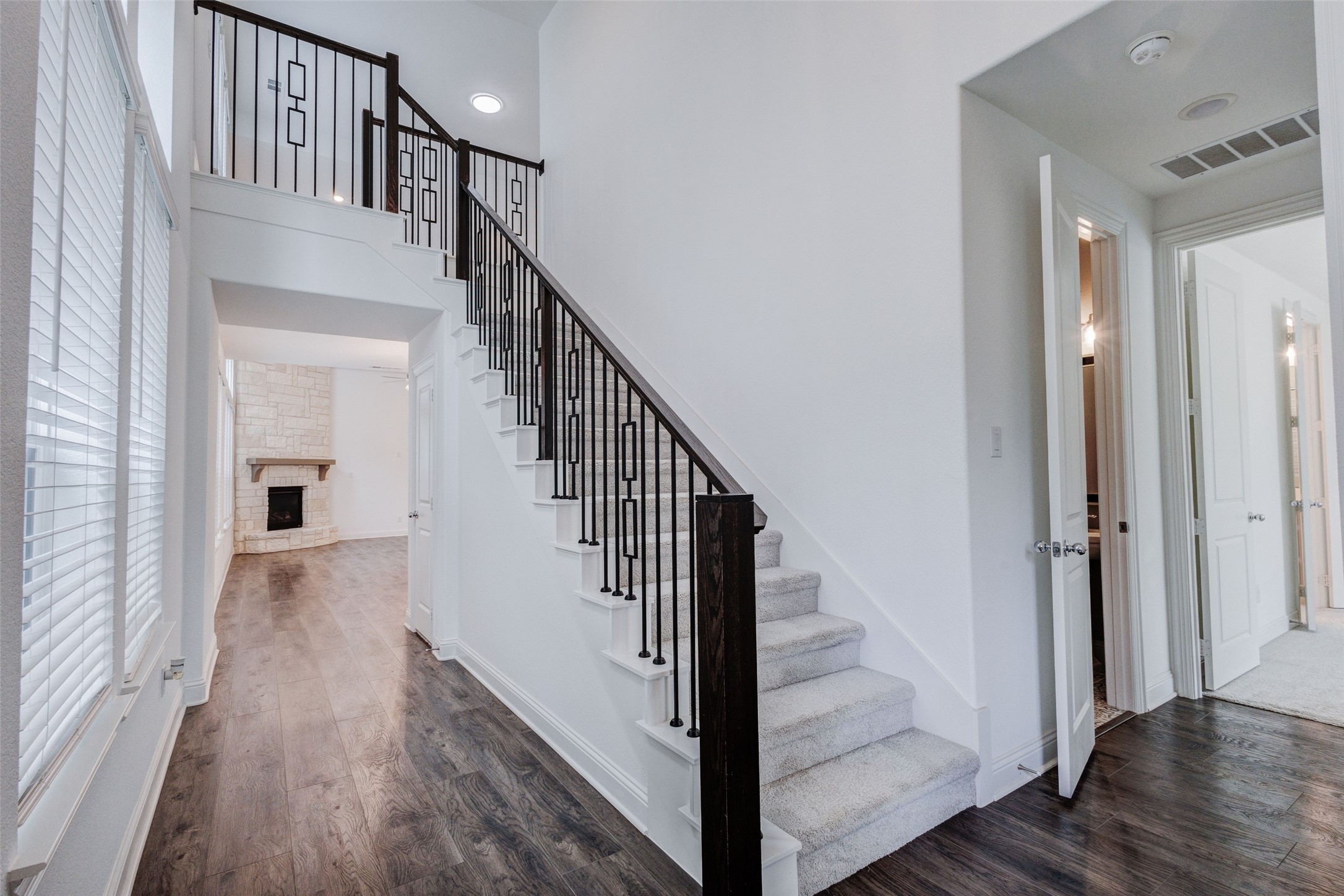 1435 Eden Valleywood Way Arlington TX 76005