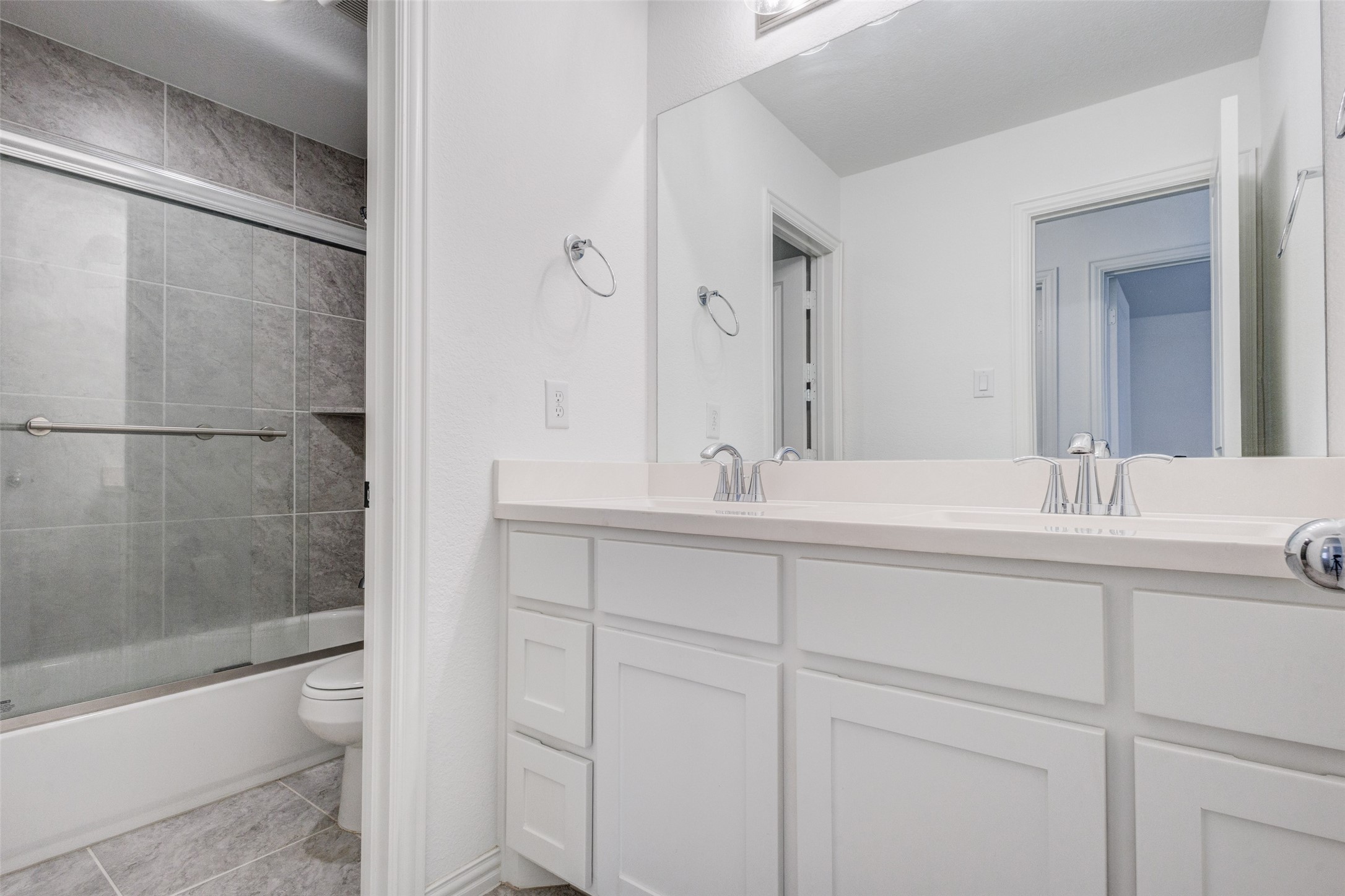1435 Eden Valleywood Way Arlington TX 76005