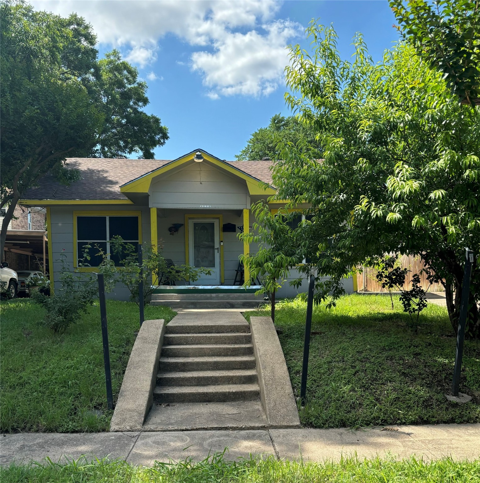 5223 Parry Avenue Dallas TX 75223