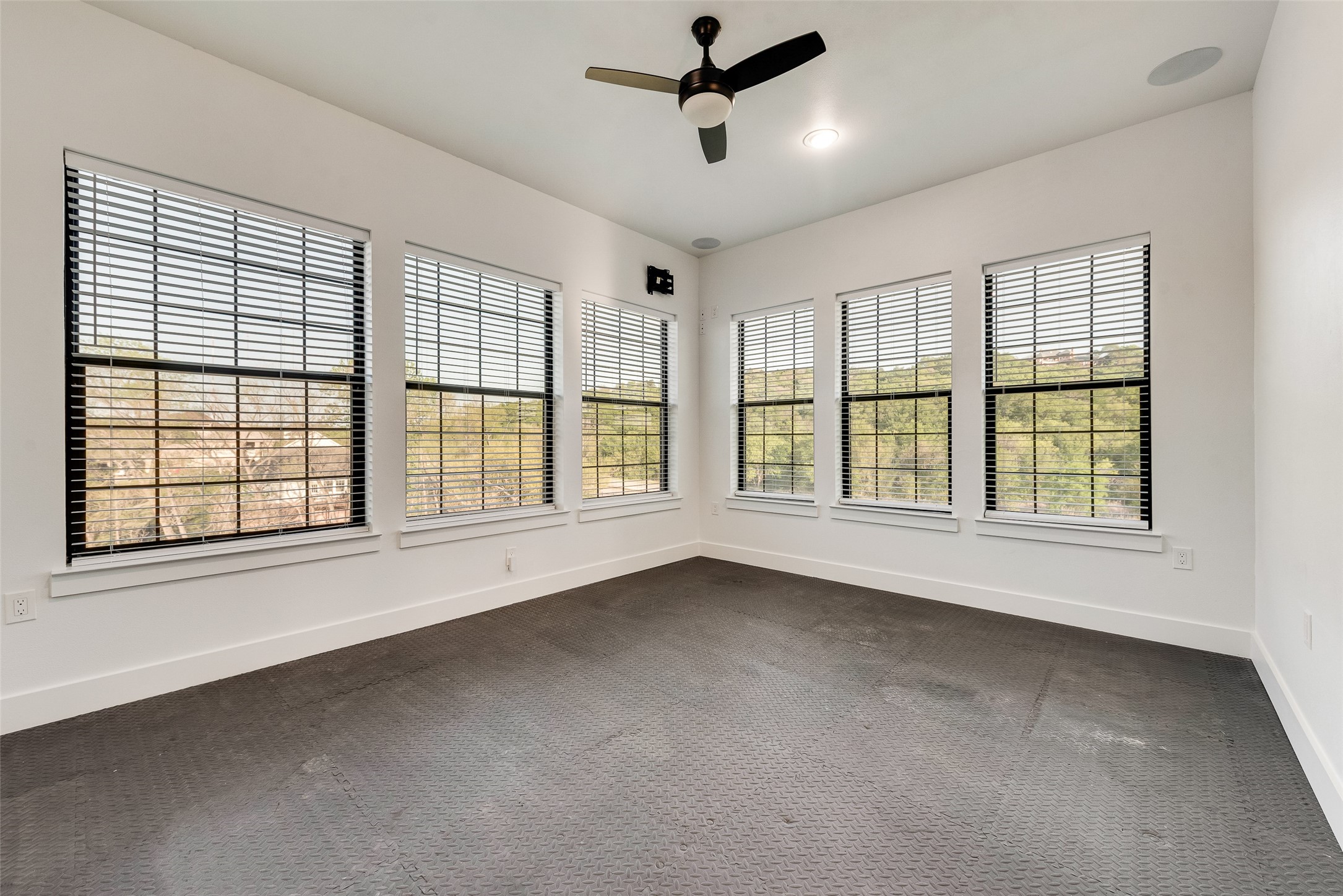 464 Breezeway Court Cedar Hill TX 75104