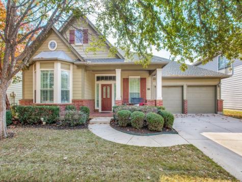 711 Bradford Street Lantana TX 76226
