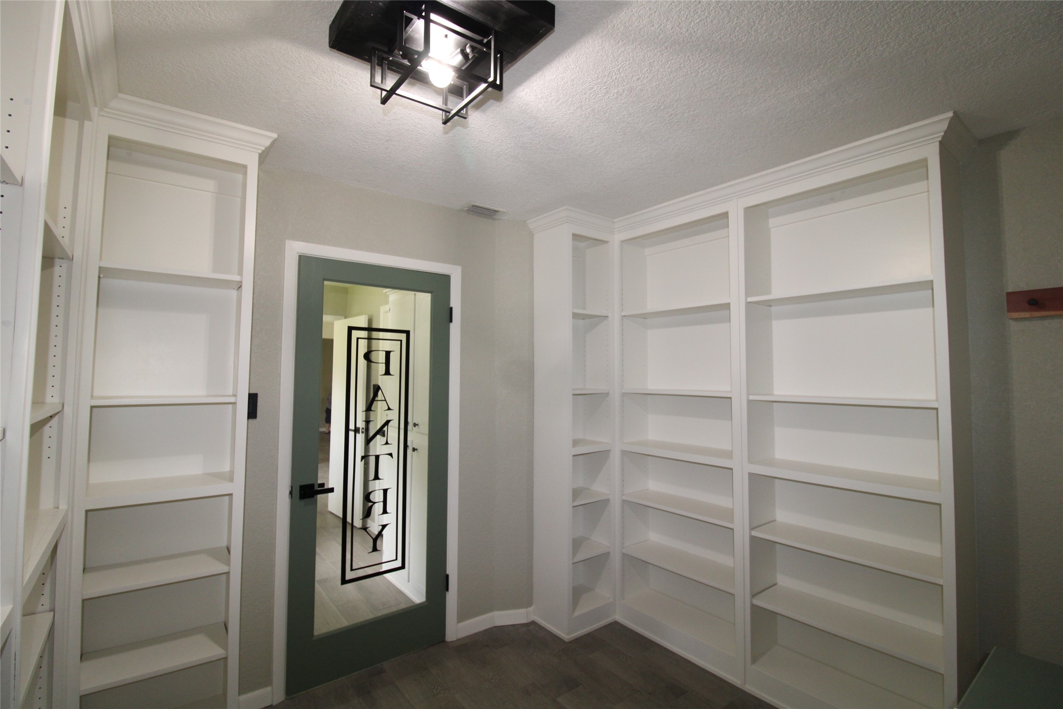 818 E Clinton Athens TX 75751