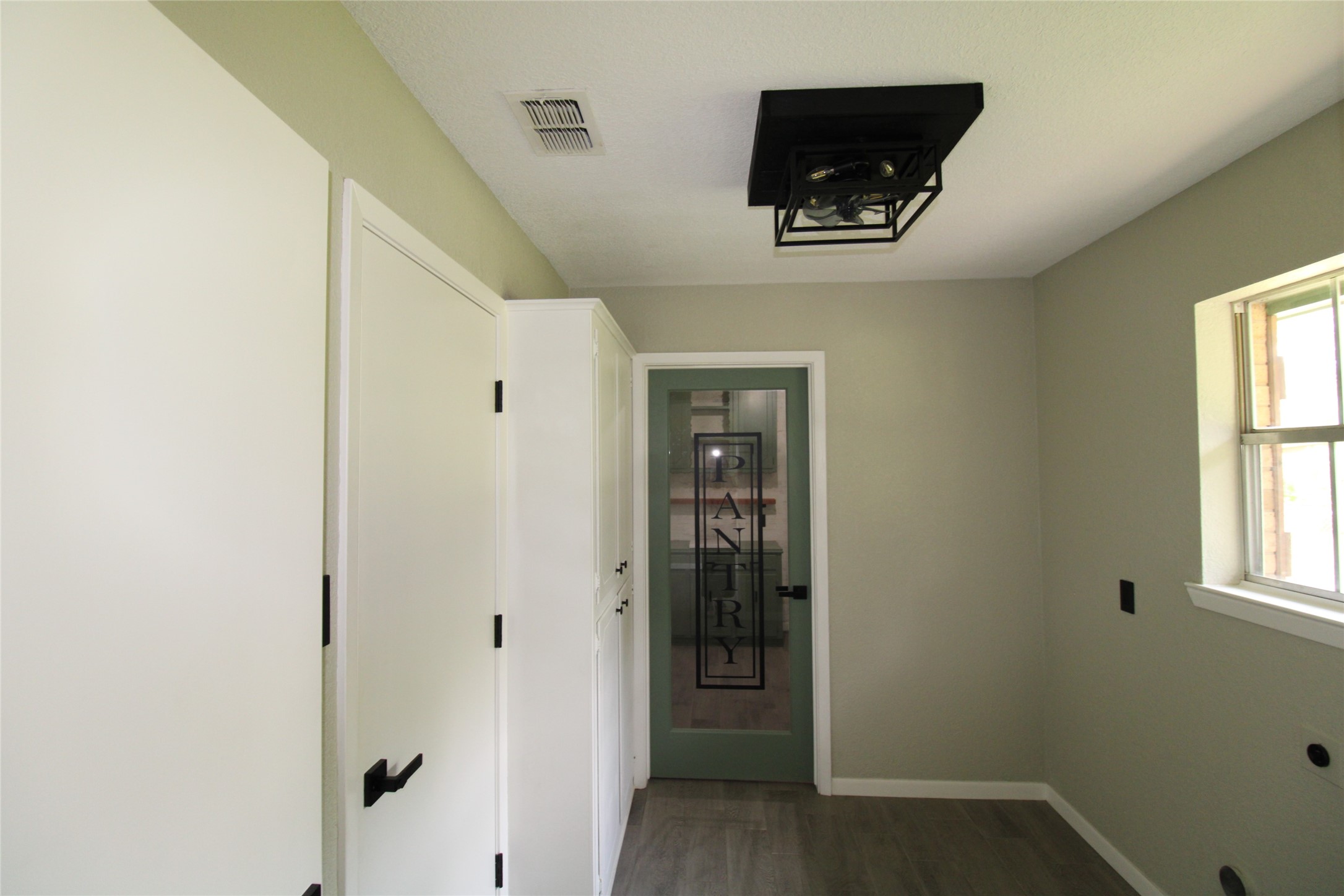 818 E Clinton Athens TX 75751