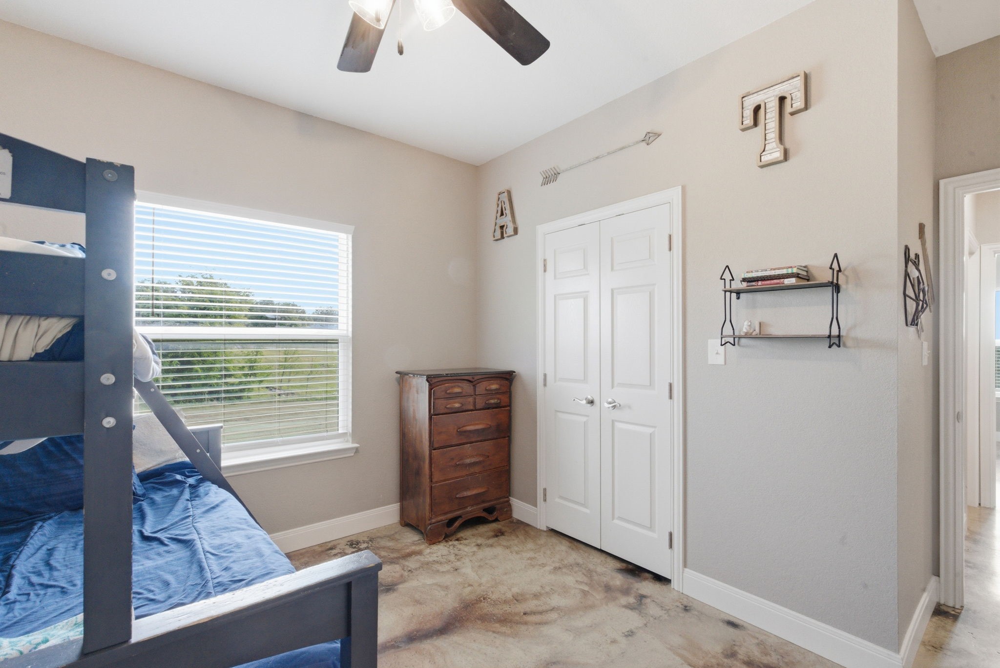 1012 Justin Drive Springtown TX 76082