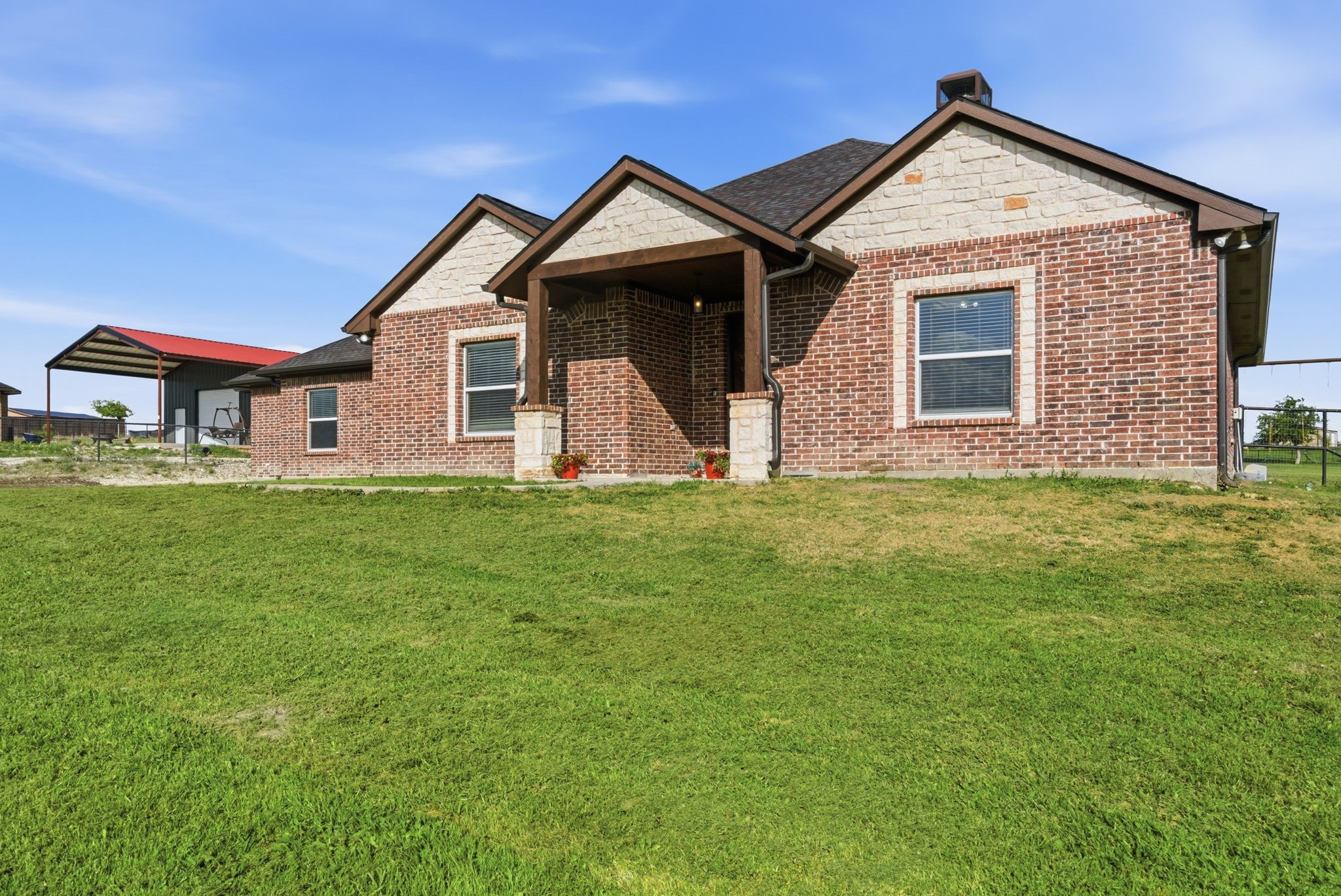 1012 Justin Drive Springtown TX 76082
