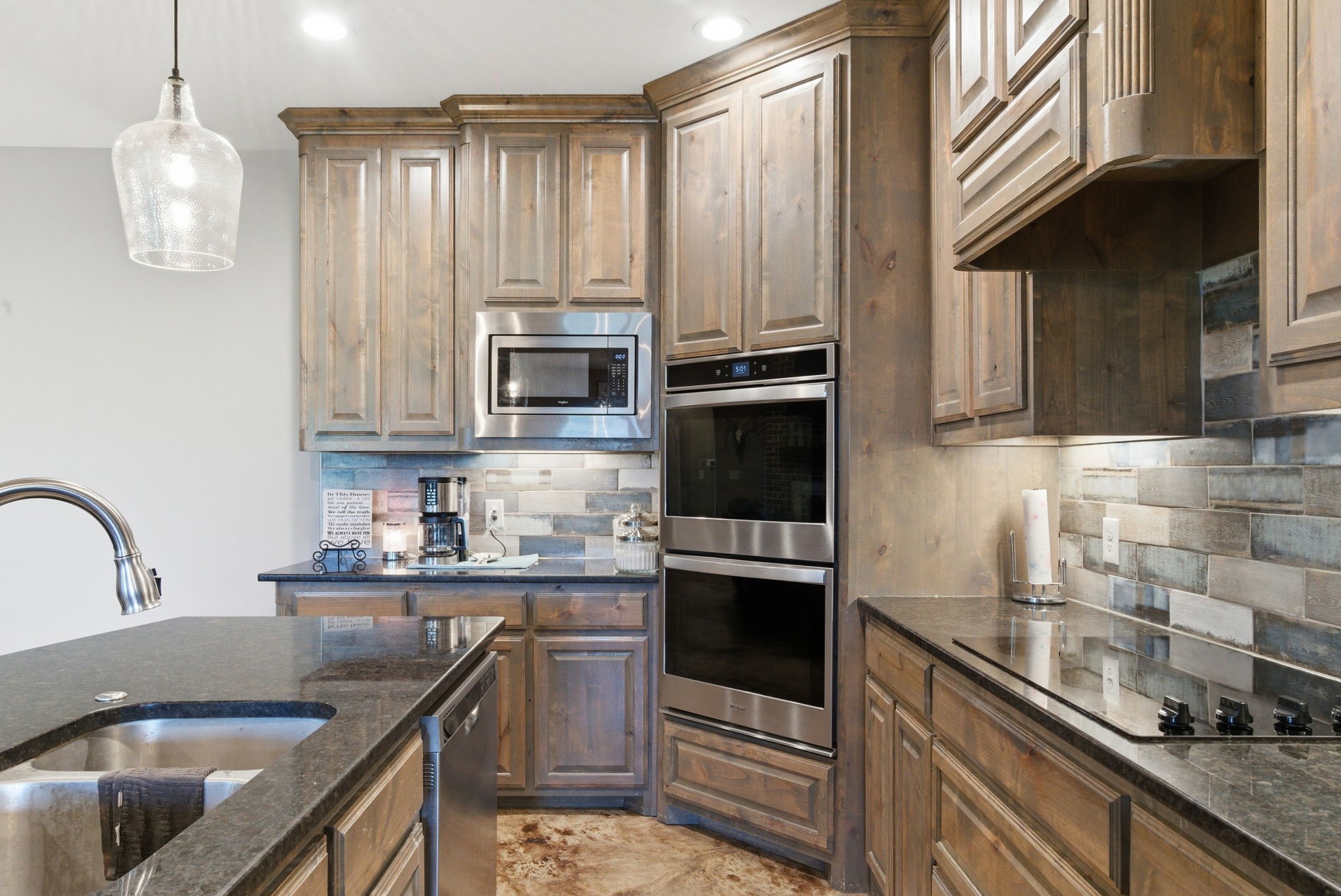 1012 Justin Drive Springtown TX 76082