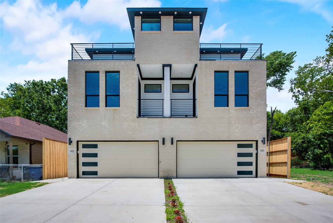 329 Avenue L Dallas TX 75203
