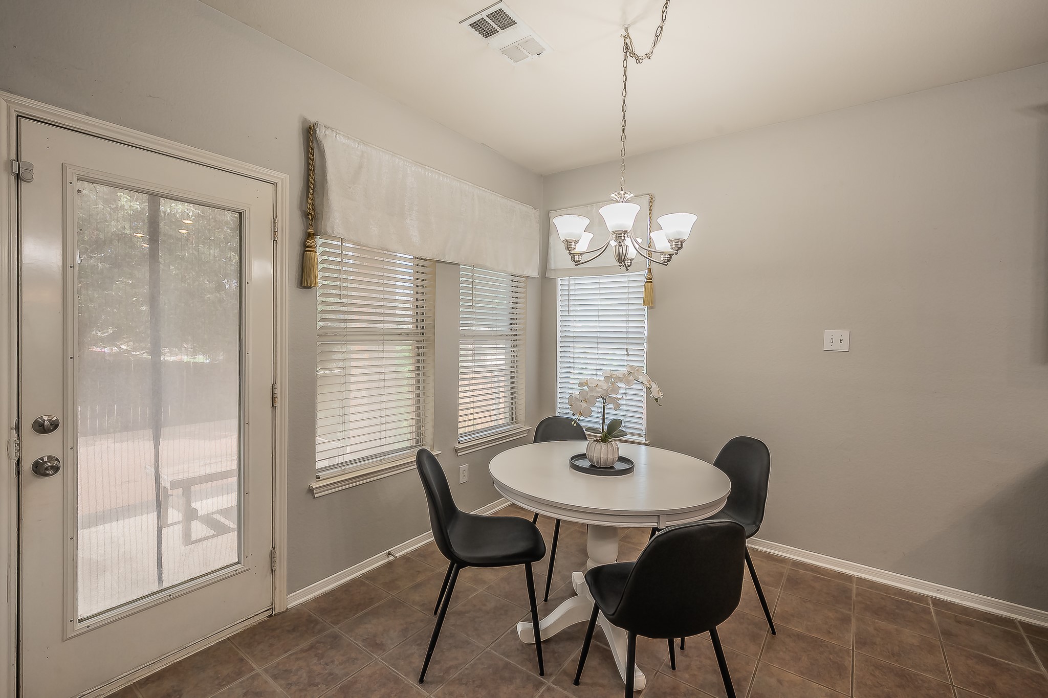 5516 Dunn Hill Drive Fort Worth TX 76137