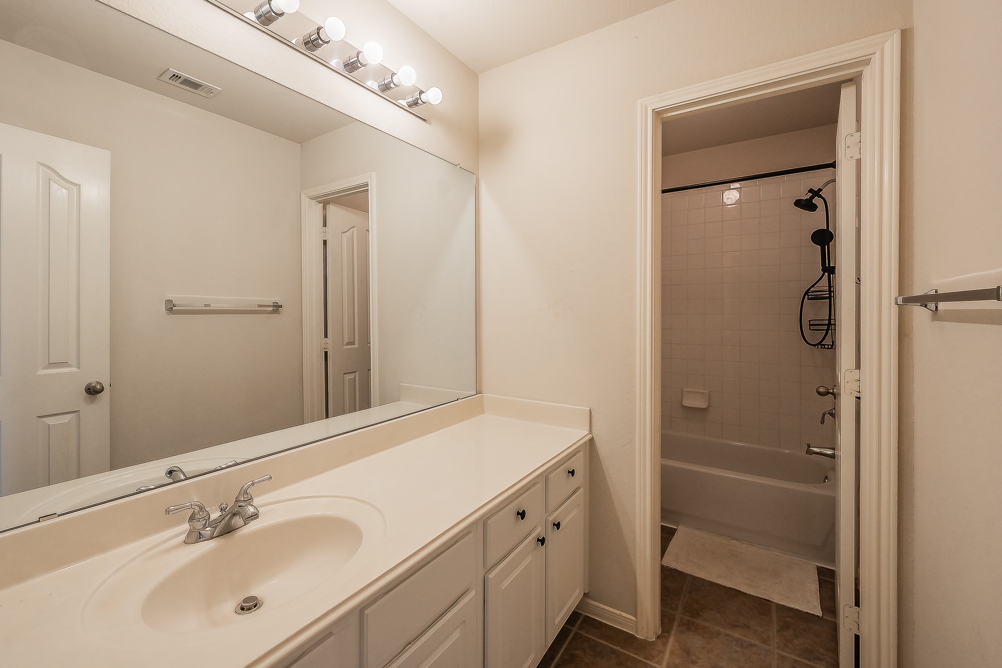 5516 Dunn Hill Drive Fort Worth TX 76137