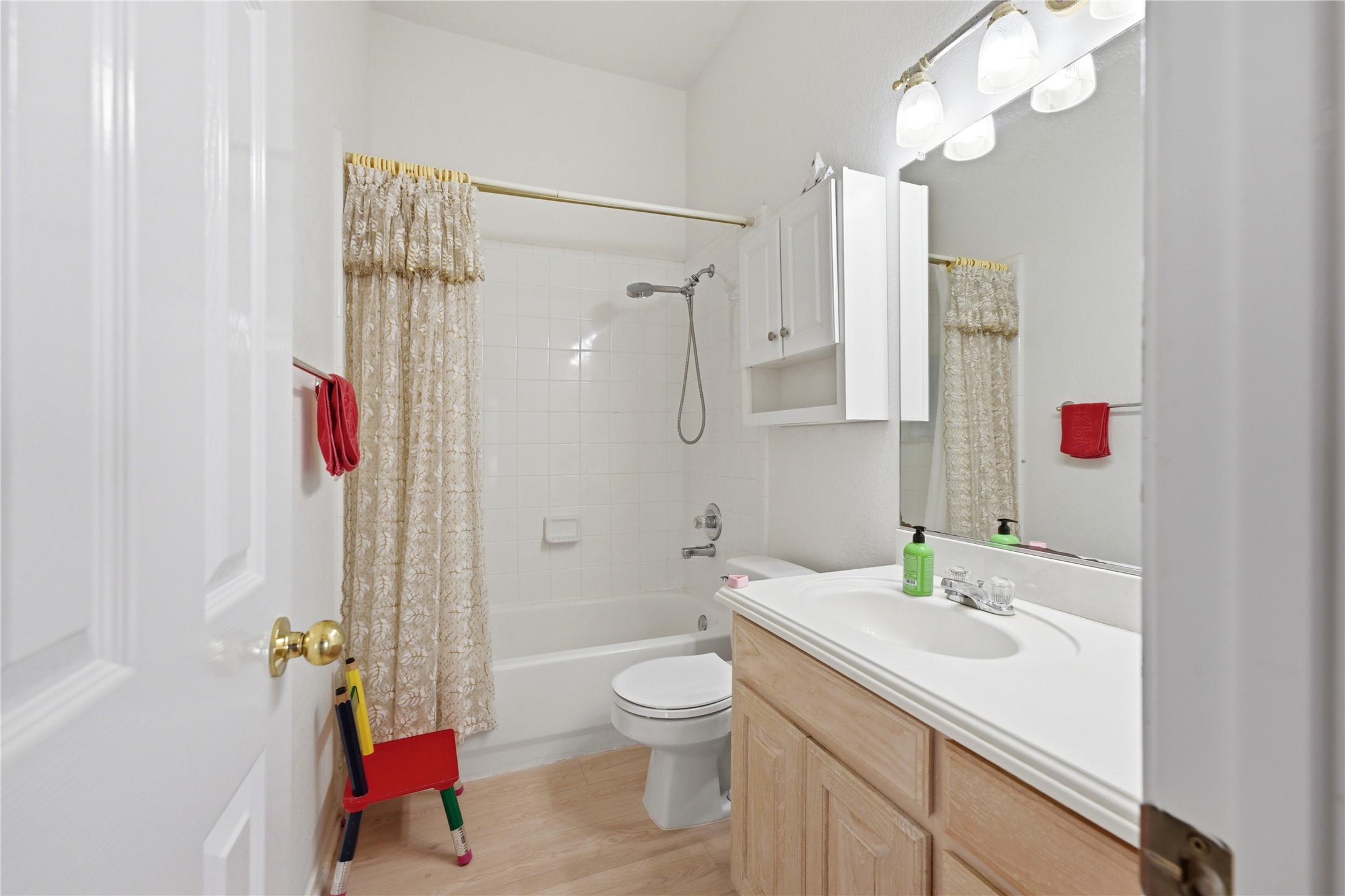 7451 Stonybrooke Drive North Richland Hills TX 76182