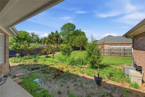 7451 Stonybrooke Drive North Richland Hills TX 76182