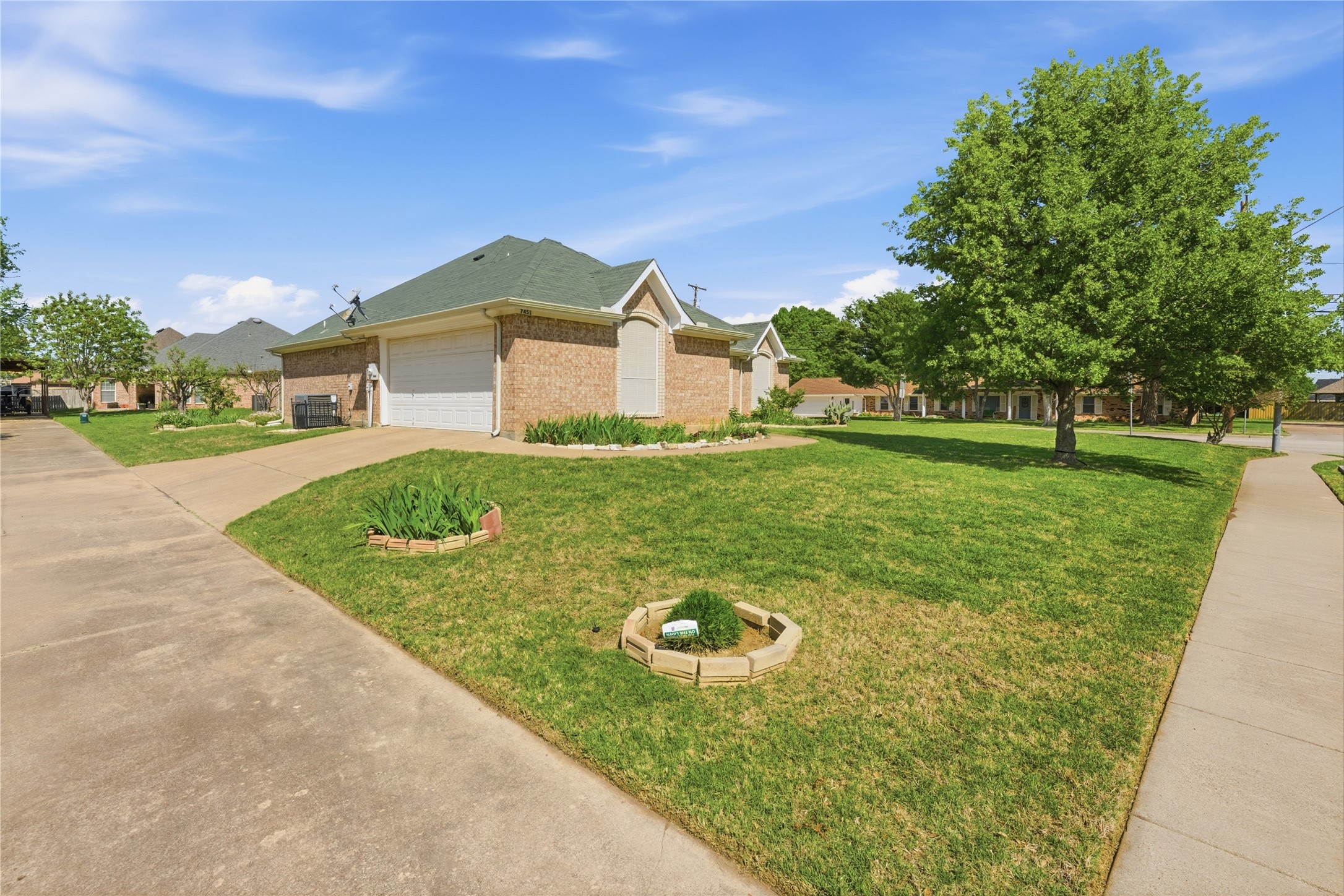 7451 Stonybrooke Drive North Richland Hills TX 76182