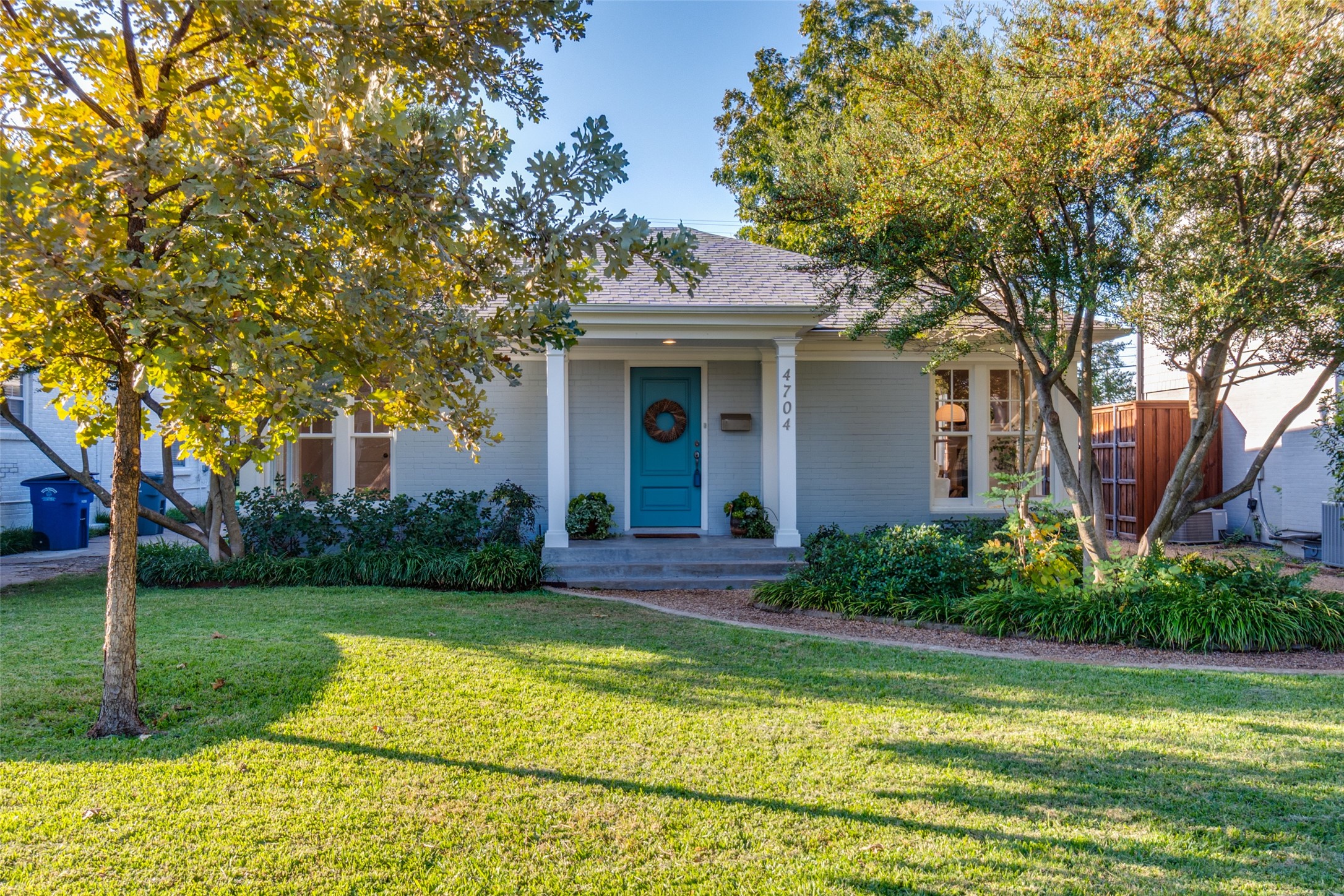 4704 W Amherst Avenue Dallas TX 75209
