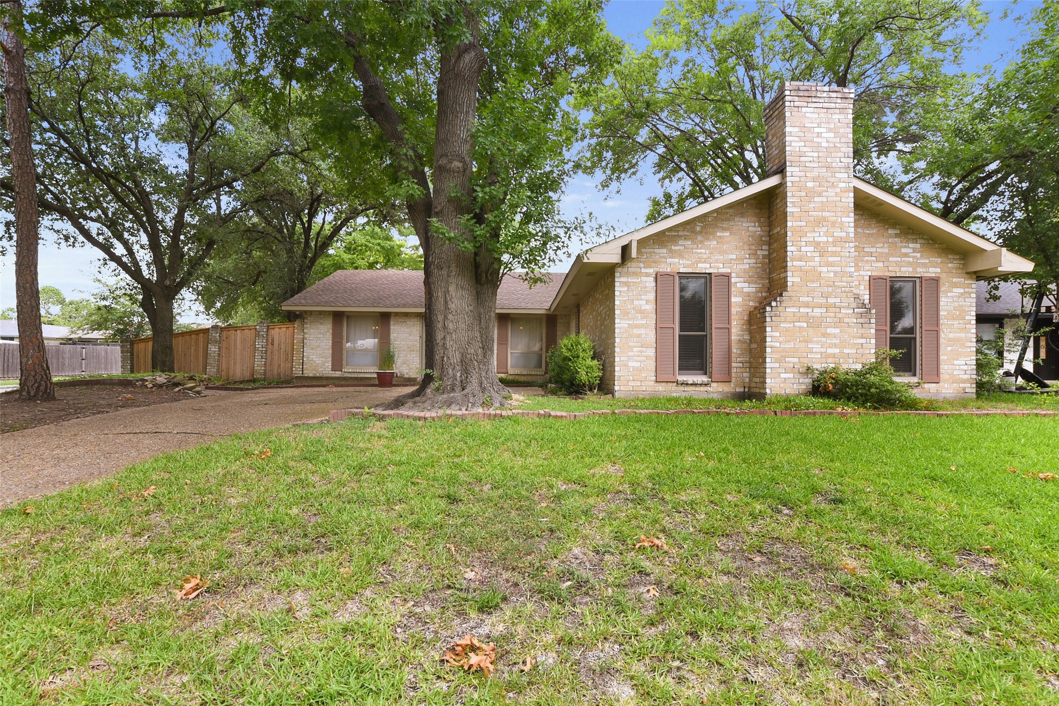921 Sleepy Hollow Drive Garland TX 75043