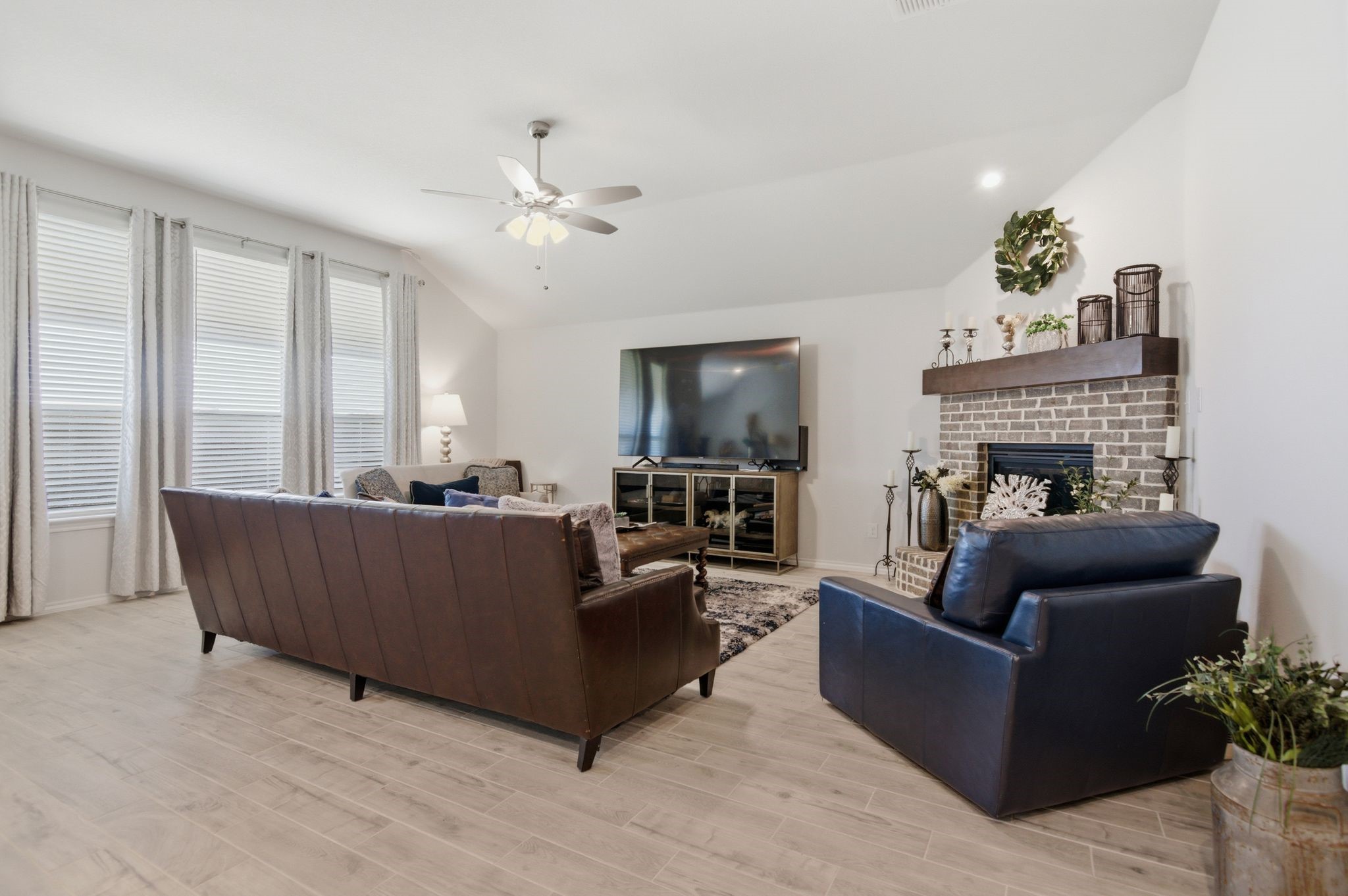 420 Basalt Drive Azle TX 76020