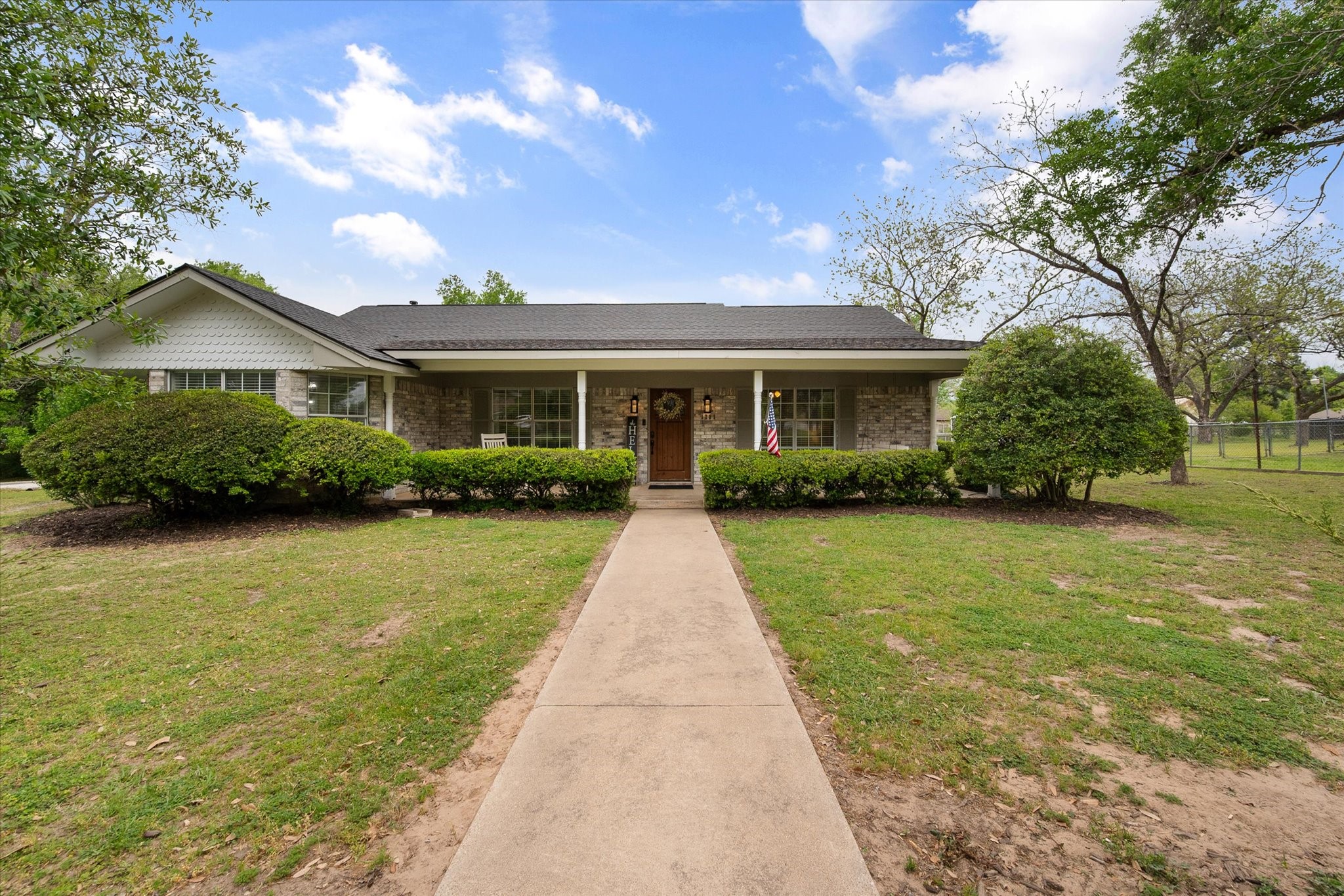 1201 Oak Street Teague TX 75860
