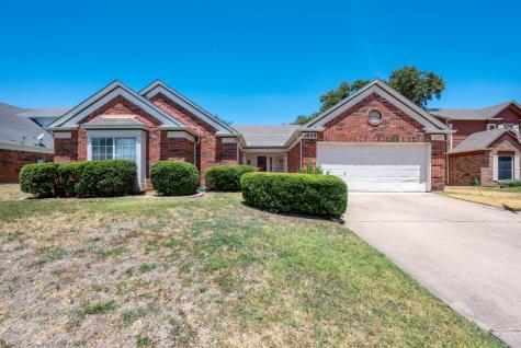 6849 Greenleaf Drive North Richland Hills TX 76182