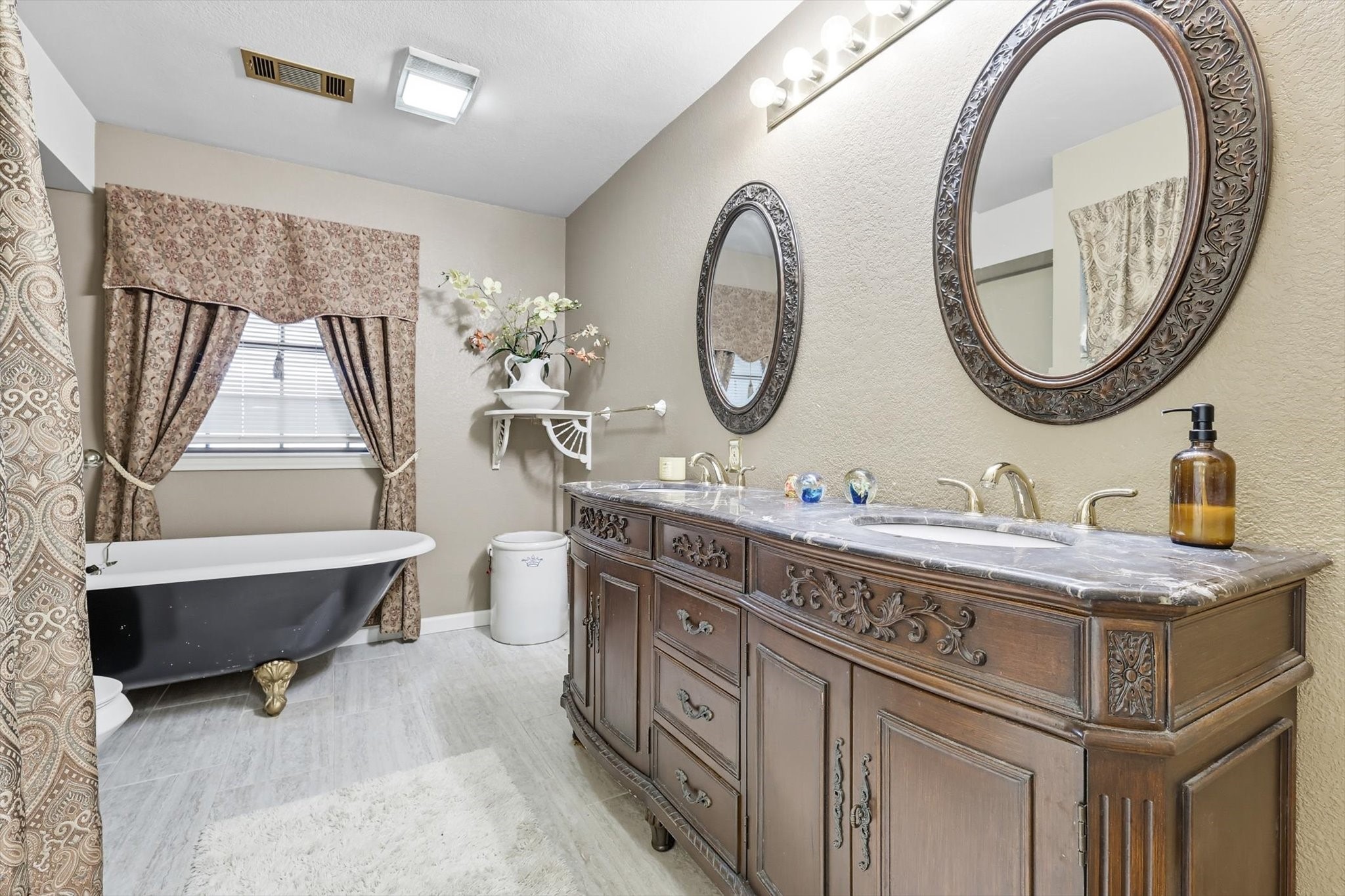 10594 Sam Reynolds Road Justin TX 76247