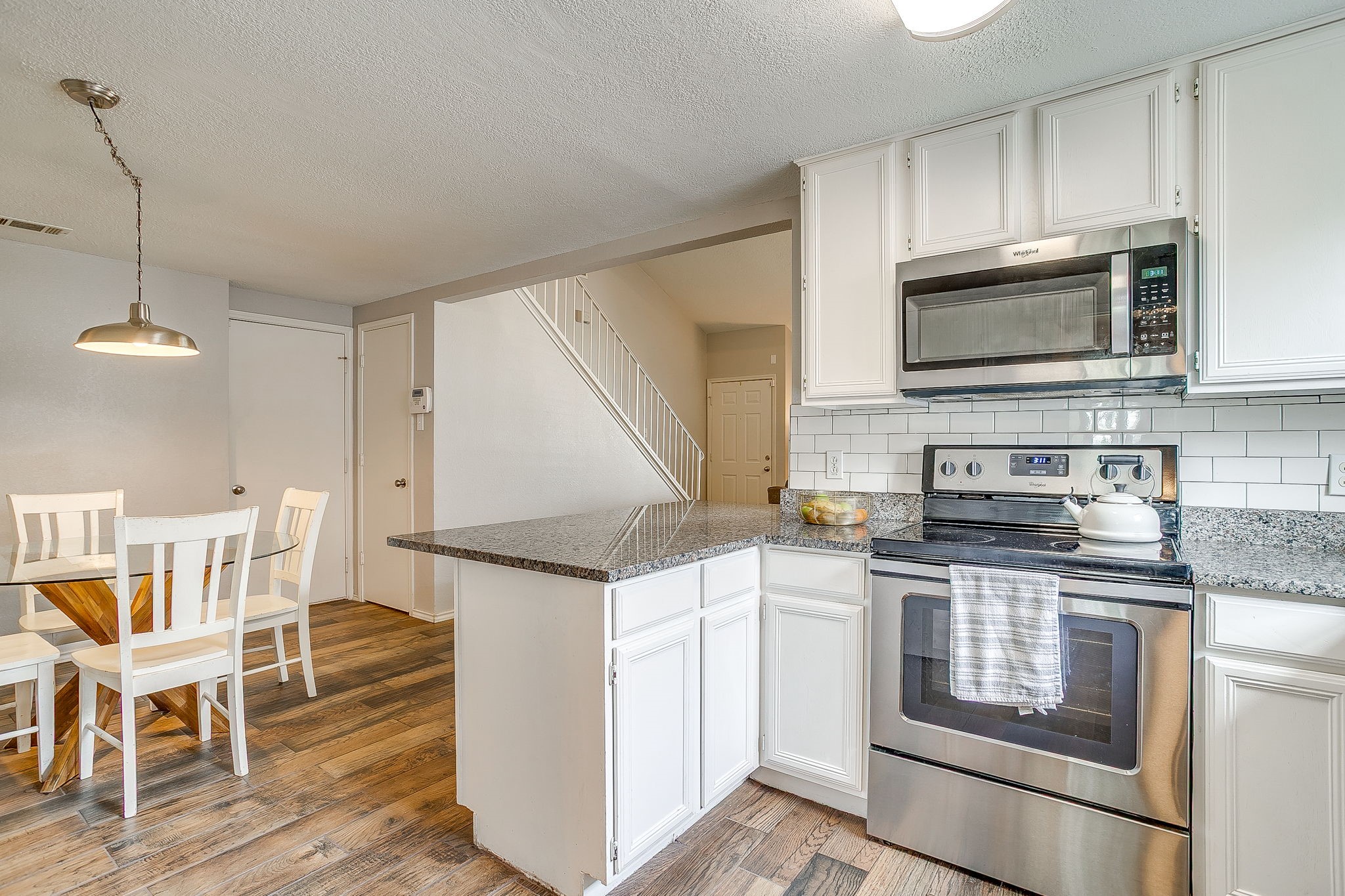 7104 Summerset Drive Benbrook TX 76126