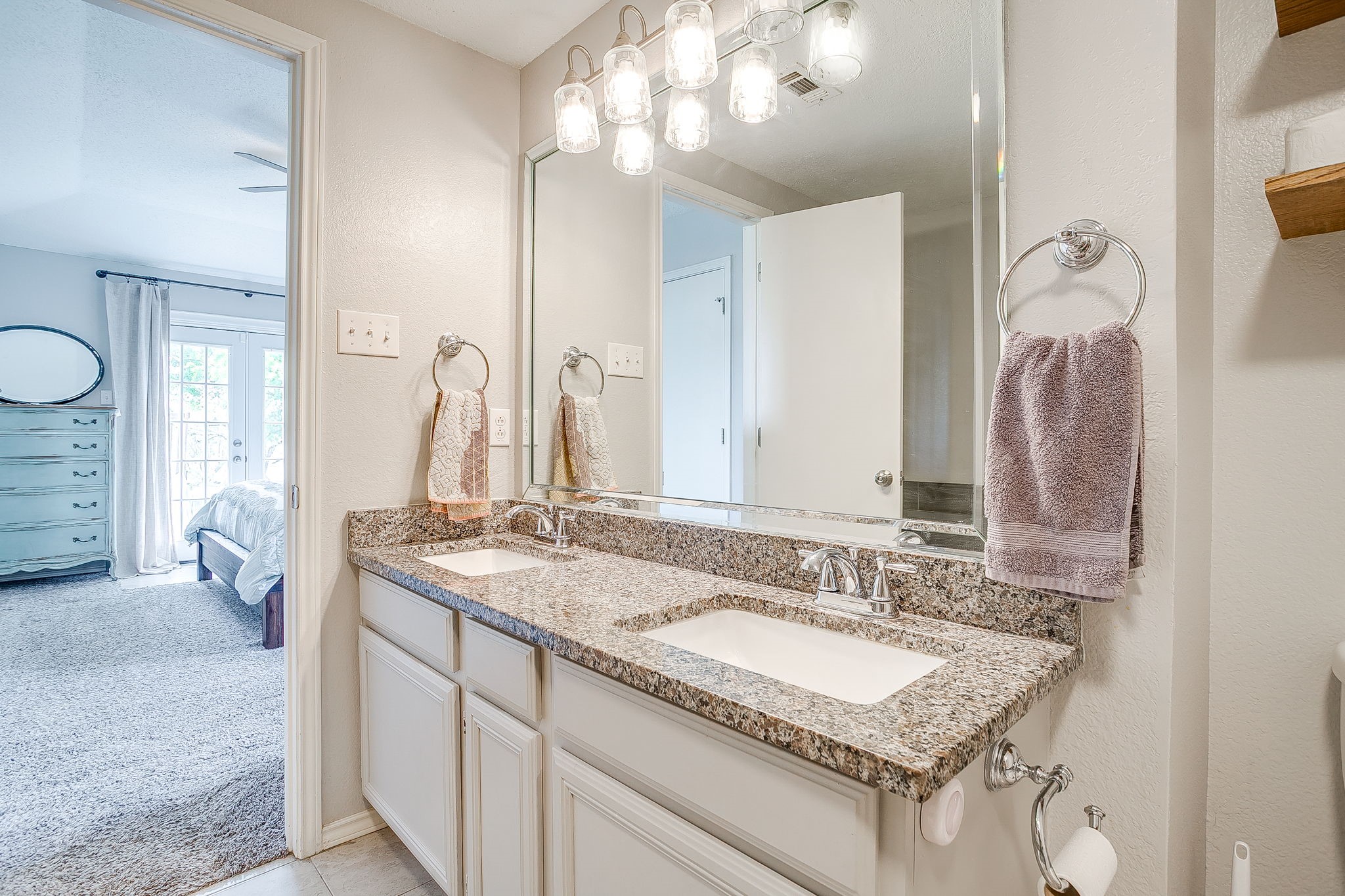 7104 Summerset Drive Benbrook TX 76126