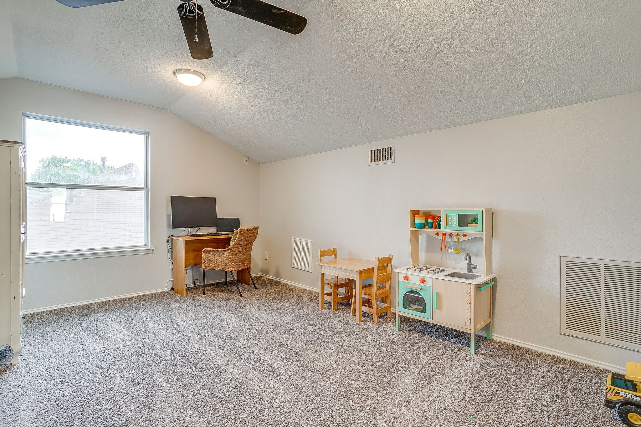 7104 Summerset Drive Benbrook TX 76126