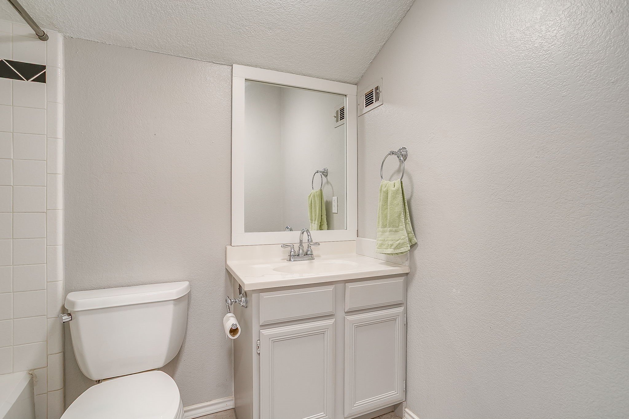 7104 Summerset Drive Benbrook TX 76126