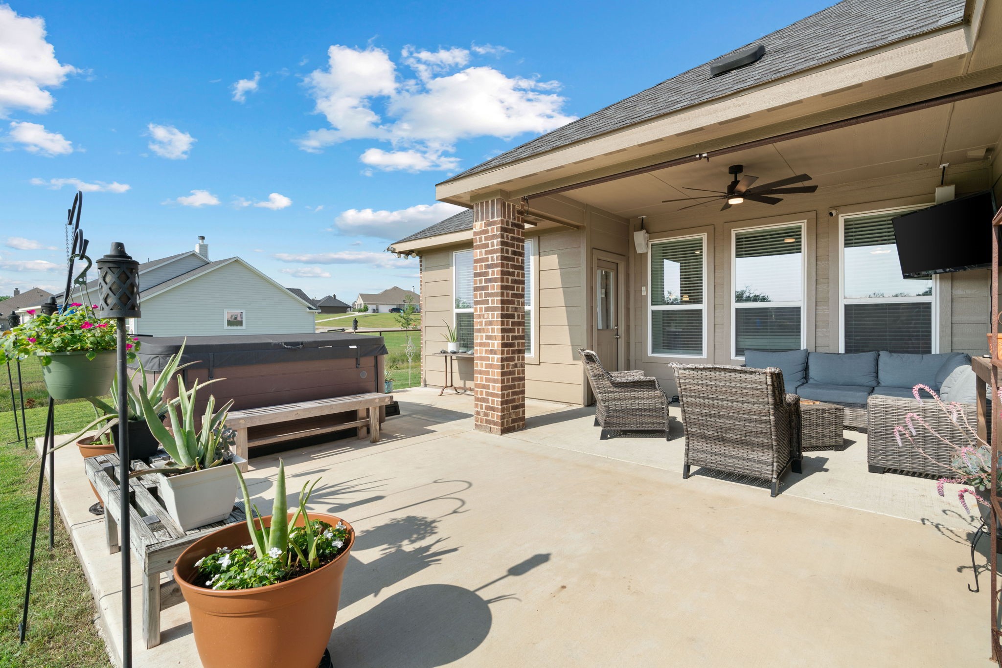 1052 Winecup Lane Weatherford TX 76085