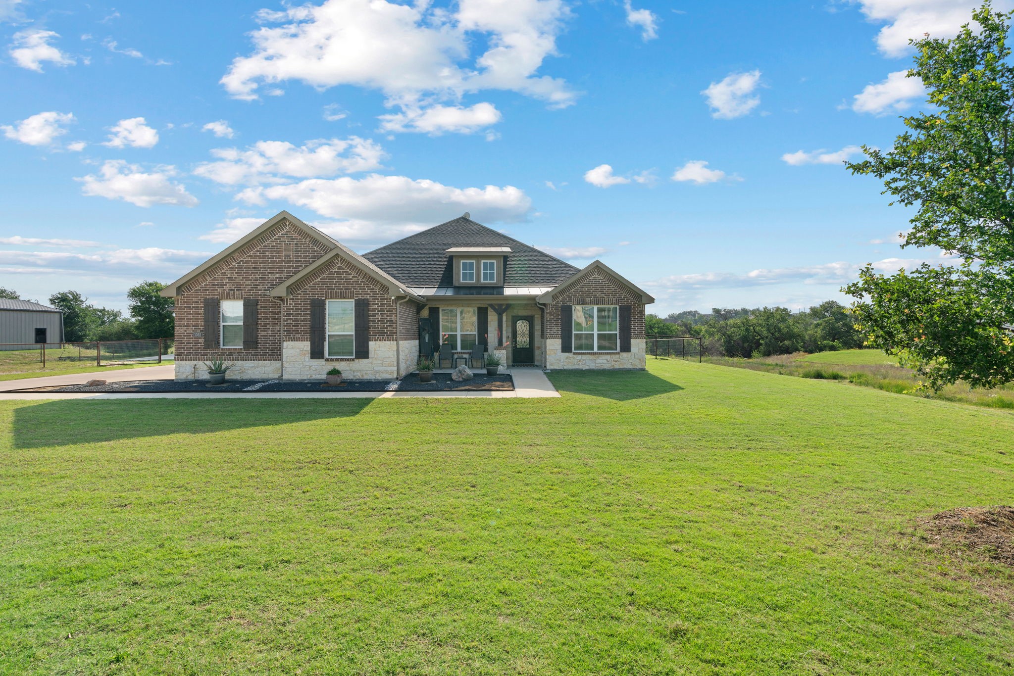 1052 Winecup Lane Weatherford TX 76085