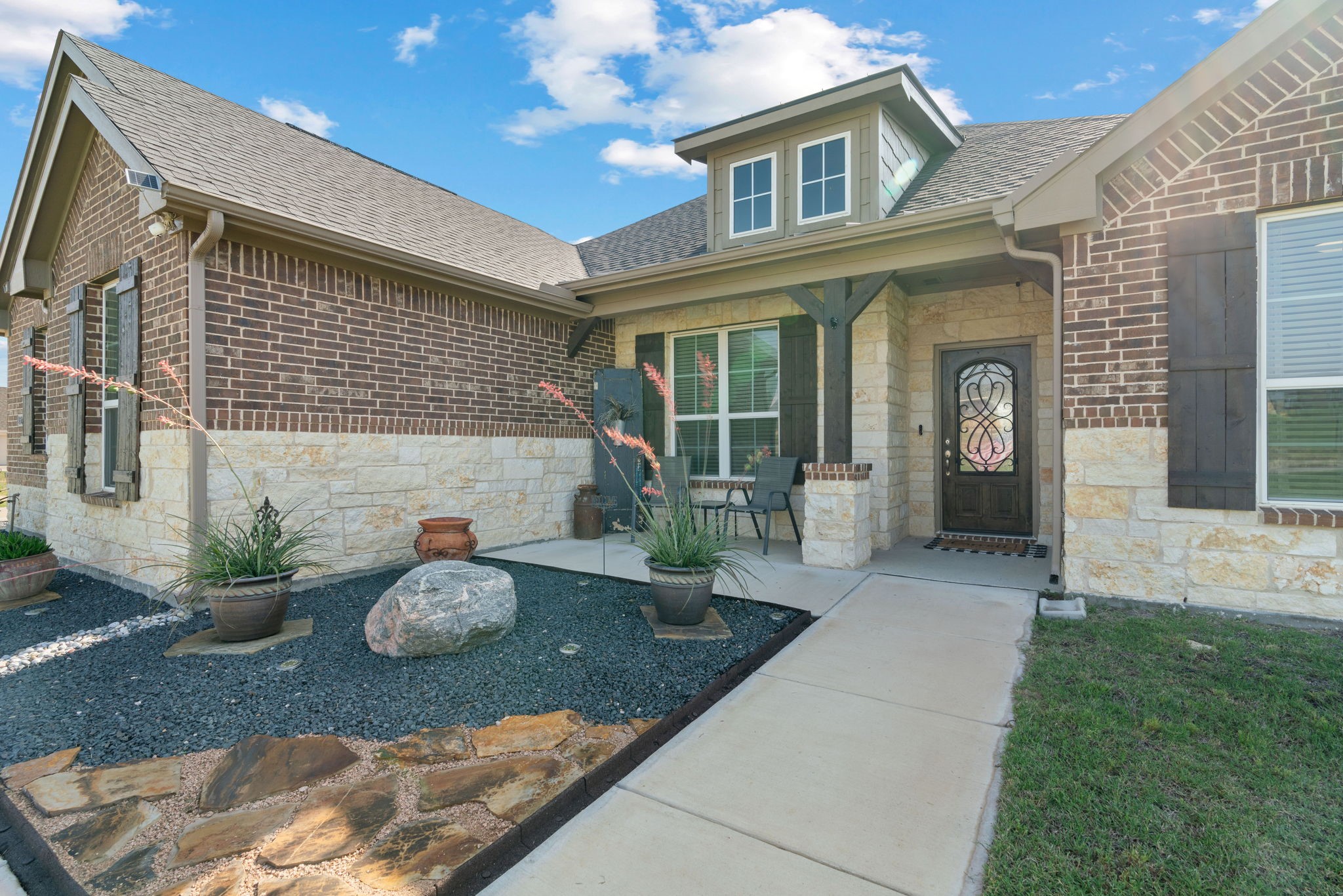 1052 Winecup Lane Weatherford TX 76085