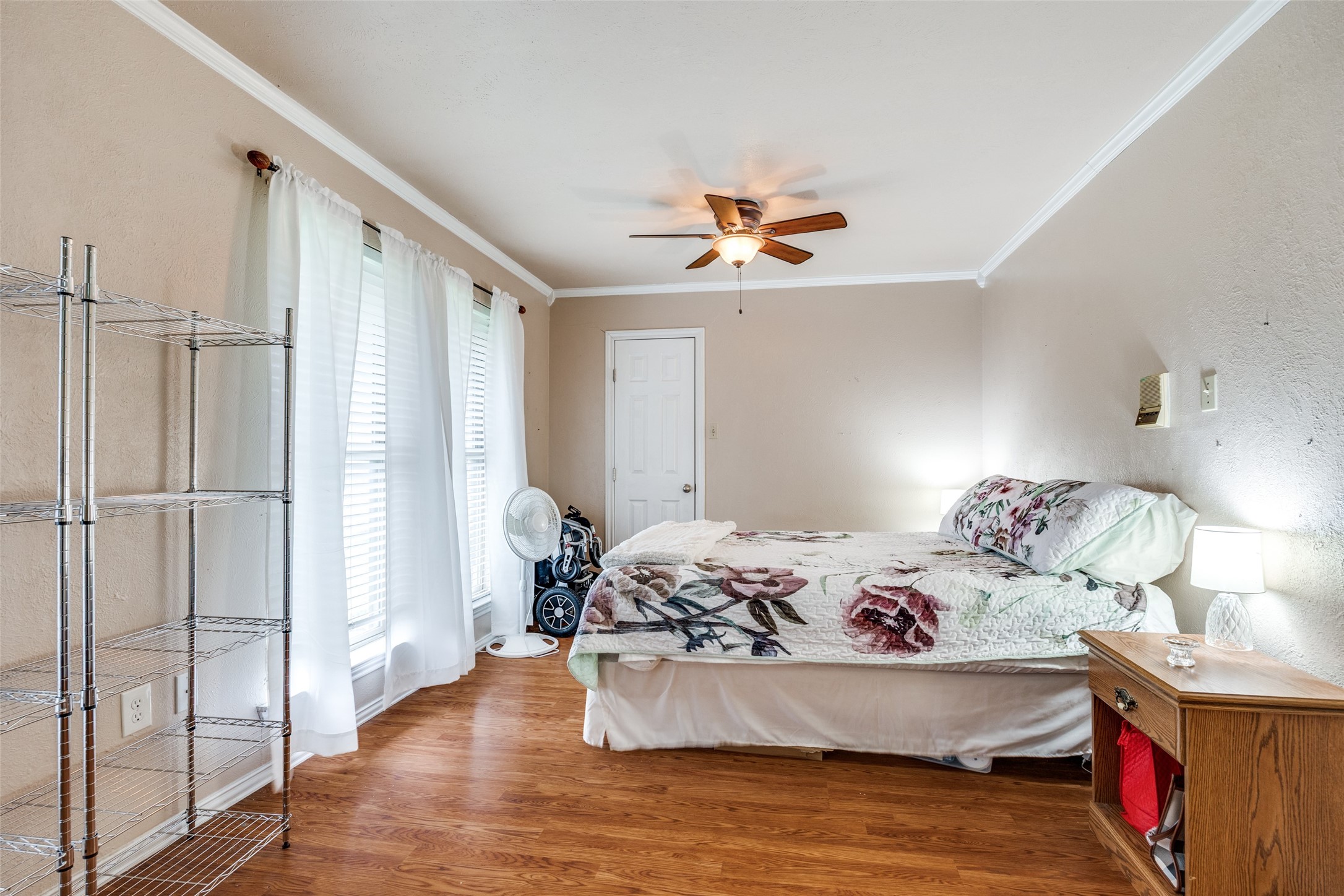 5433 Barcelona Drive Garland TX 75043