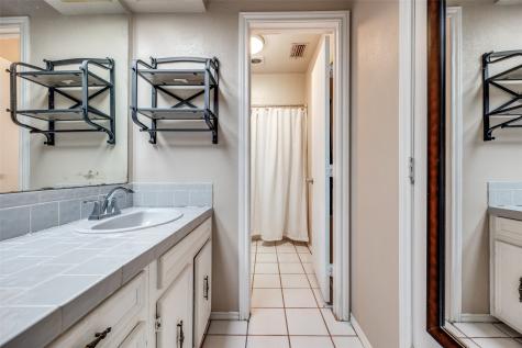 5433 Barcelona Drive Garland TX 75043